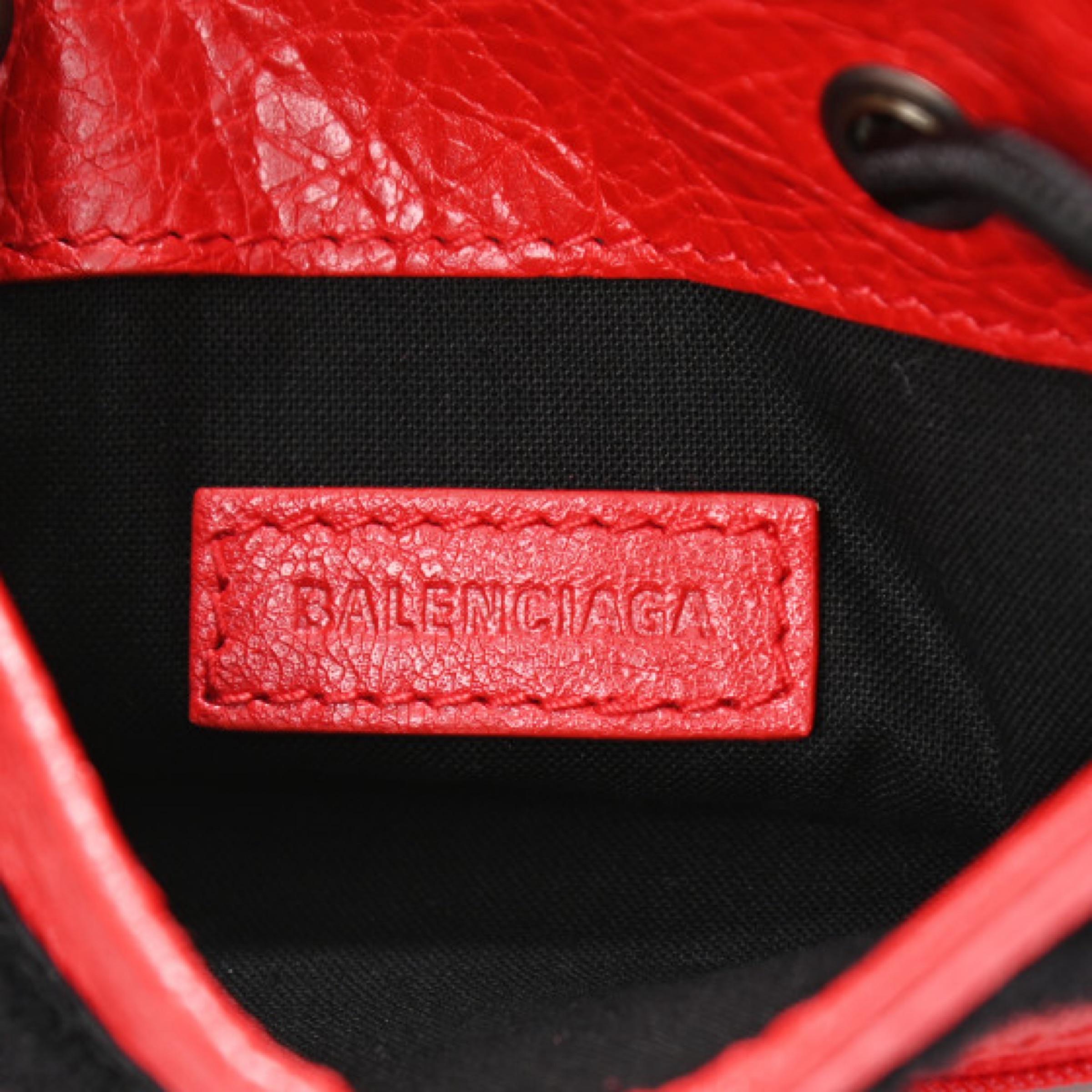 NEW Balenciaga Red Explorer Cracked Leather Pouch Crossbody Bag For Sale 8