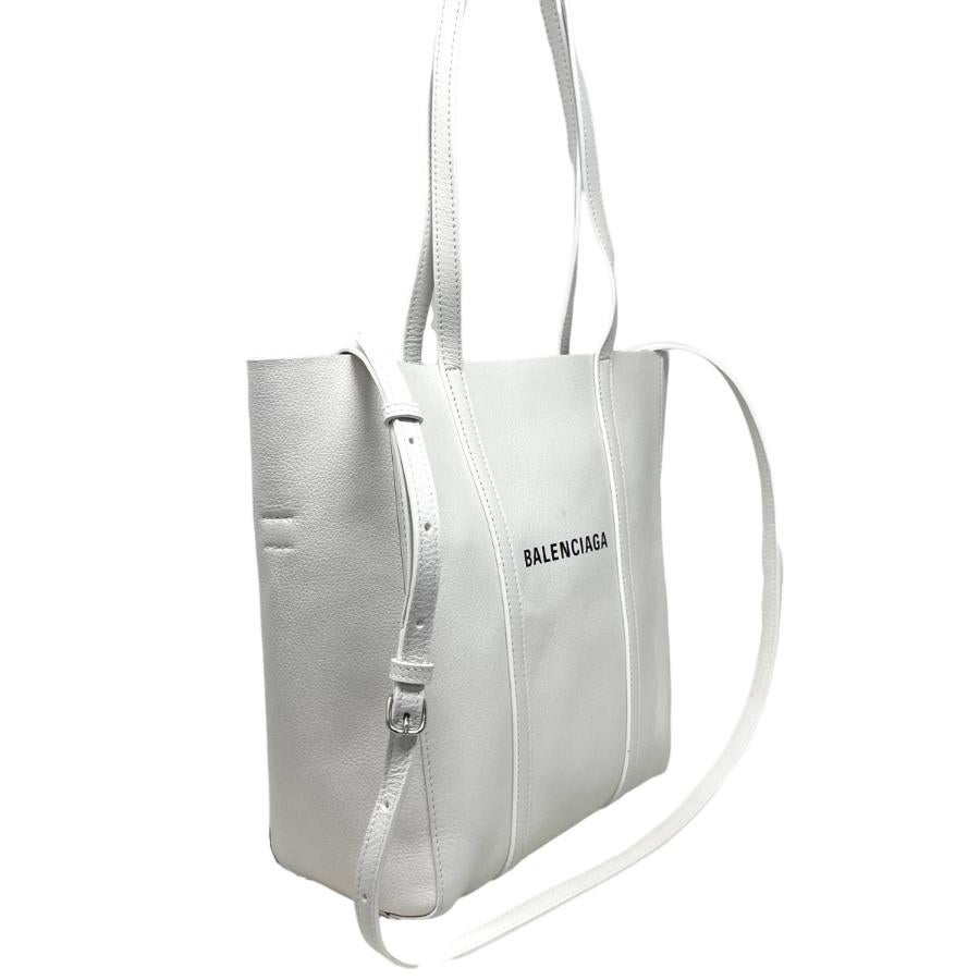 NEW Balenciaga White Everyday XS Tote Shoulder Bag For Sale 2