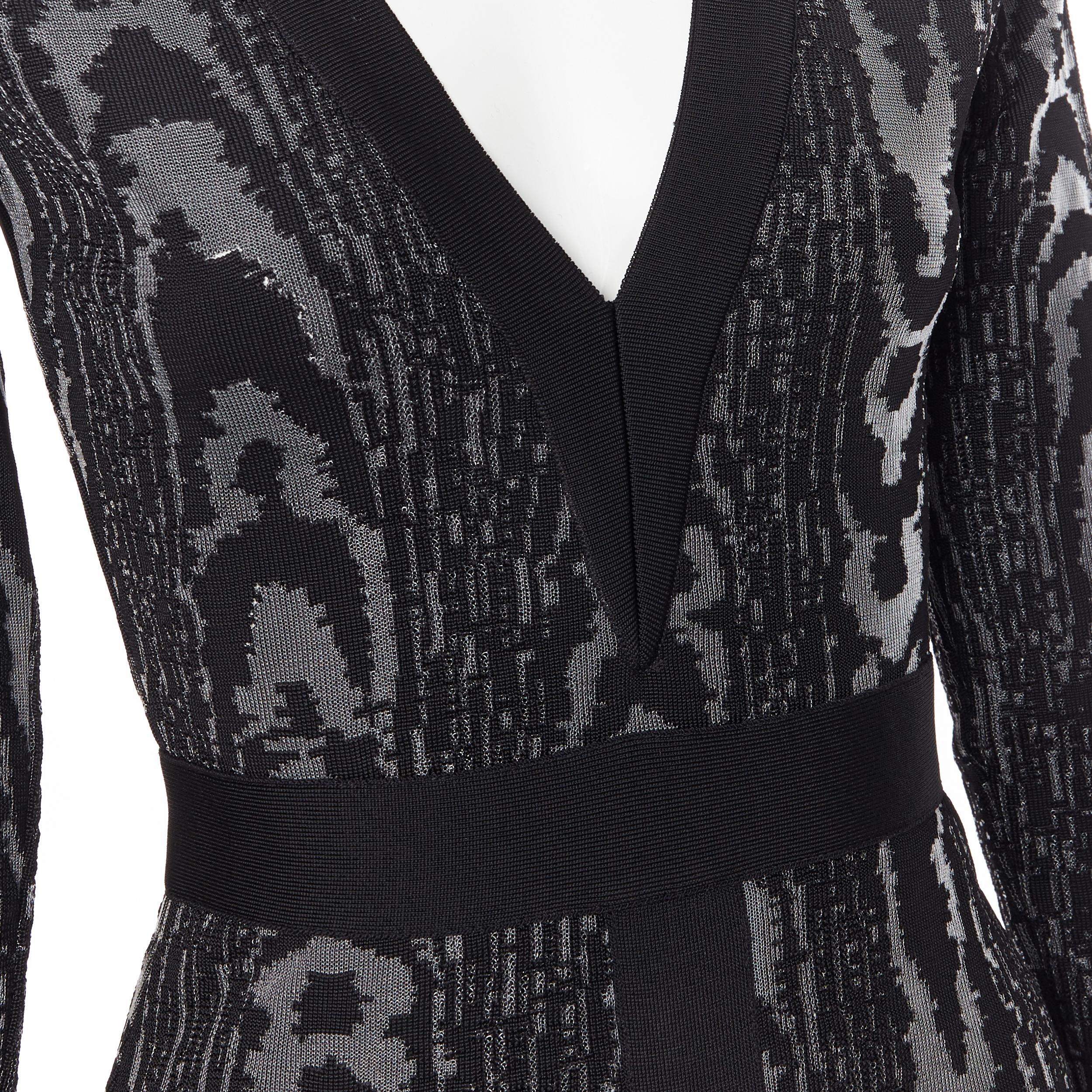 new BALMAIN black abstract jacquard V-neck shoulder padded bodycon dress FR36 XS 3