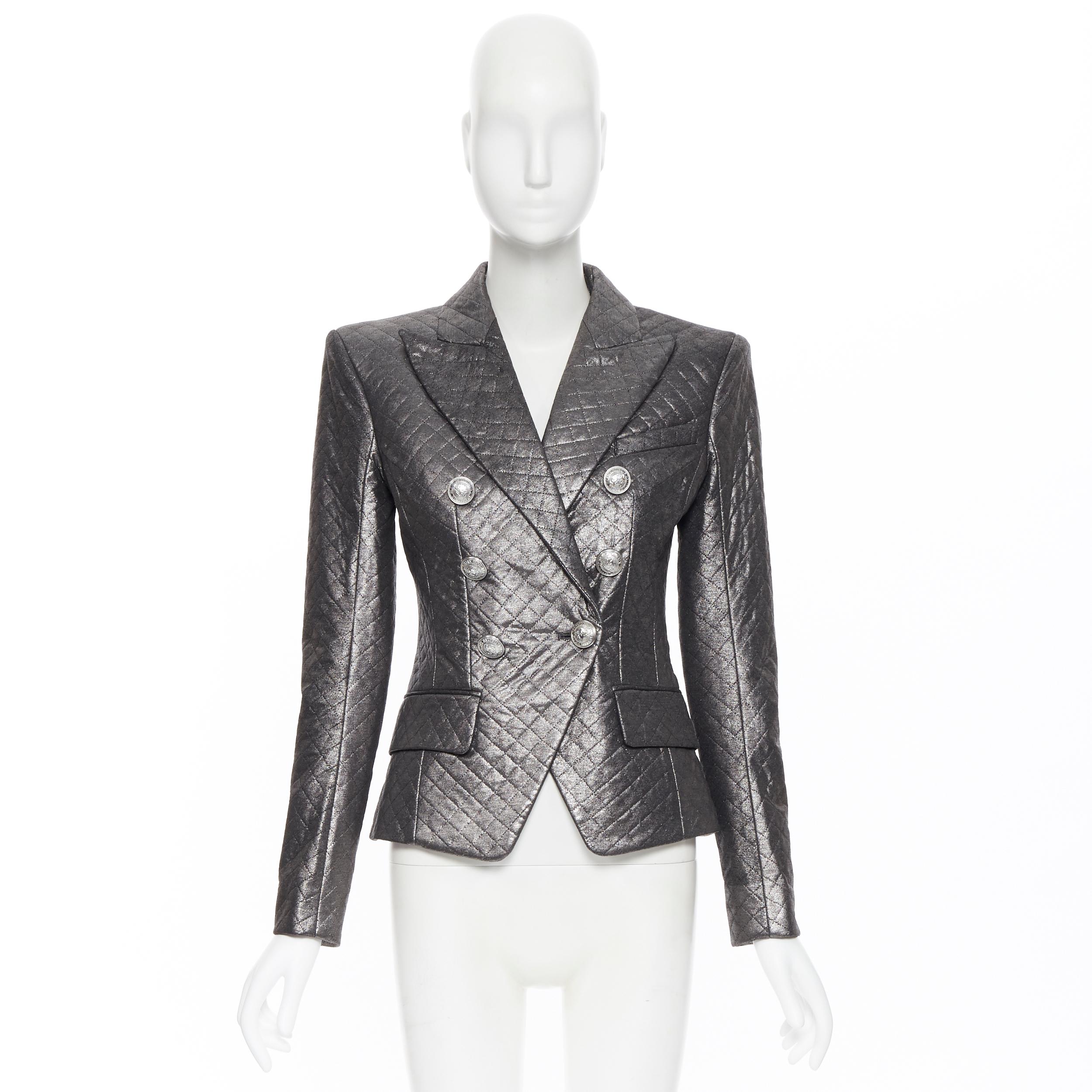 new BALMAIN gunmetal silver quilted military double breasted blazer jacket FR34
Brand: Balmain
Designer: Olivier Rousteing
Model Name / Style: Double breasted jacket
Material: Viscose
Color: Silver
Pattern: Solid
Closure: Button
Extra Detail: A