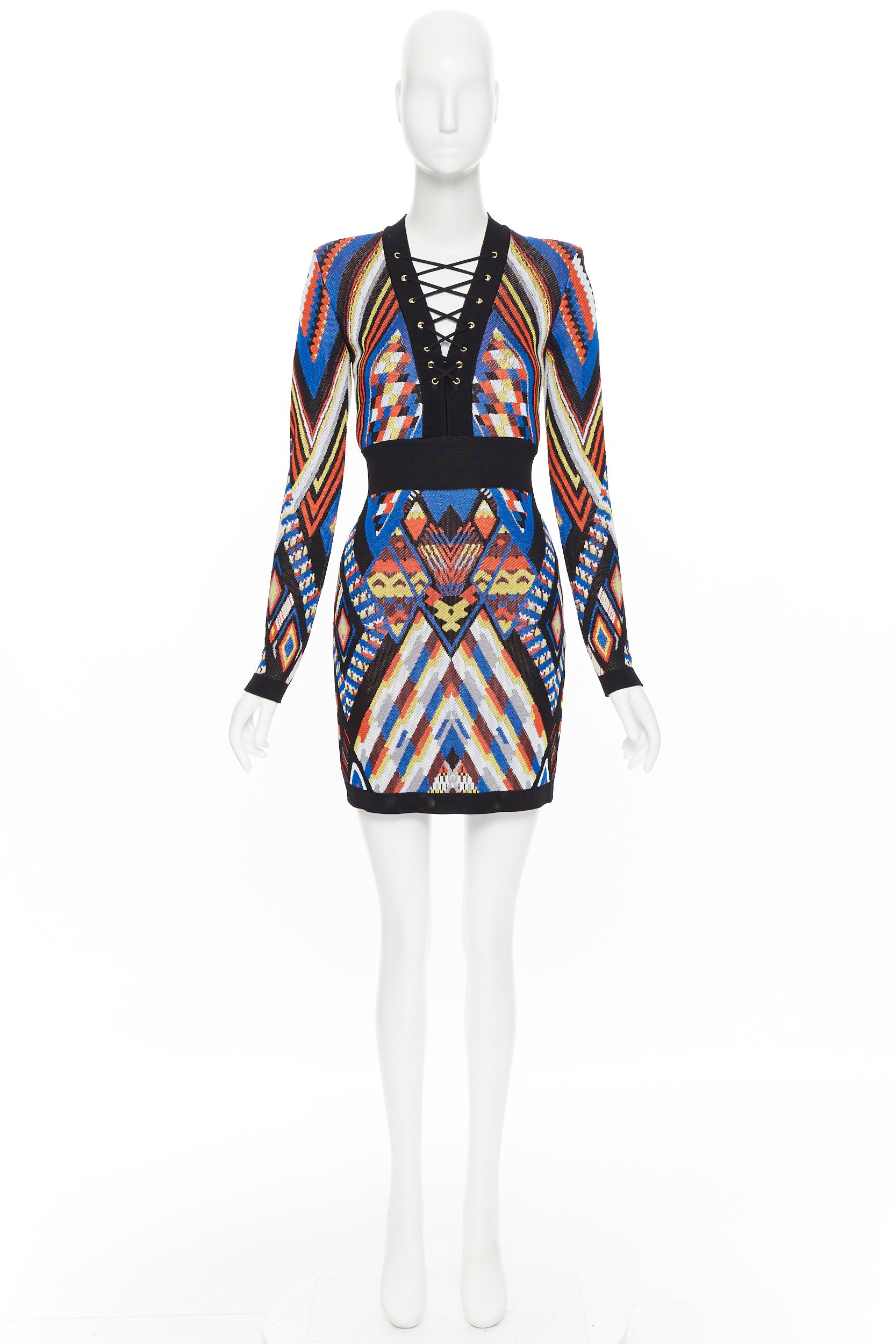 new BALMAIN Runway ethnic tribal knitted lace V-neck bodycon mini dress FR36 S
Brand: Balmain
Designer: Olivier Rousteing
Model Name / Style: Bodycon dress
Material: Viscose
Color: Multicolour
Pattern: Geometric
Closure: Zip
Extra Detail: BALMAIN