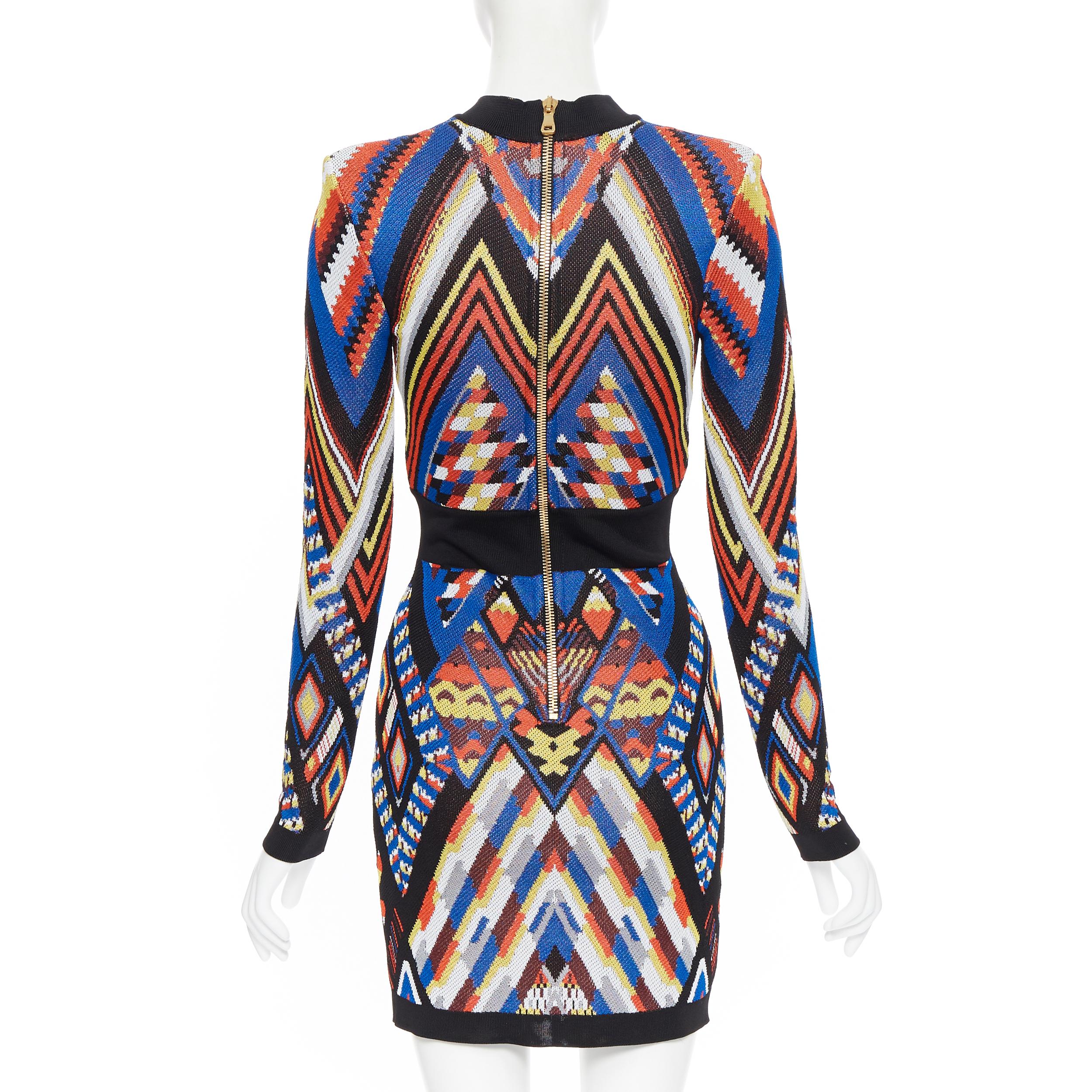 new BALMAIN Runway ethnic tribal knitted lace V-neck bodycon mini dress FR36 S In New Condition In Hong Kong, NT