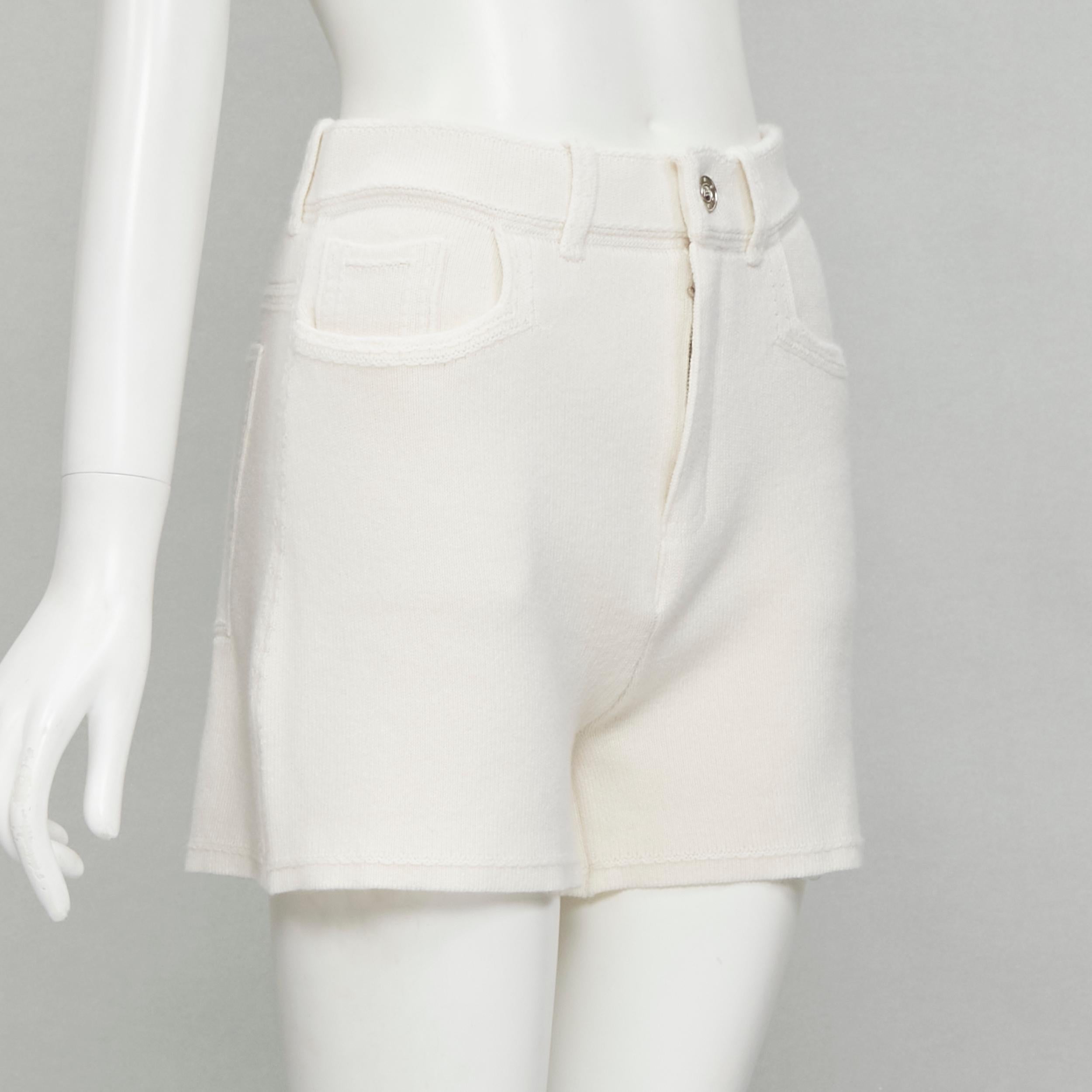 new BARRIE Denim Suit cashmere cotton knit ivory shorts M
Brand: Barrie
Extra Detail: 64% cashmere, 46% cotton. Denim jeans inspired design. 5-pocket design. Zip fly closure.

CONDITION:
Condition: New with tags. 

SIZING:
Designer Size: