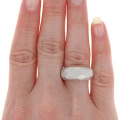 Nuovo anello Bastian Inverun in argento sterling spazzolato con cupola sfaccettata