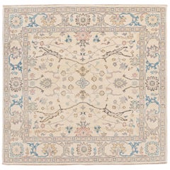 Nouveau tapis carré en laine beige moderne Oushak