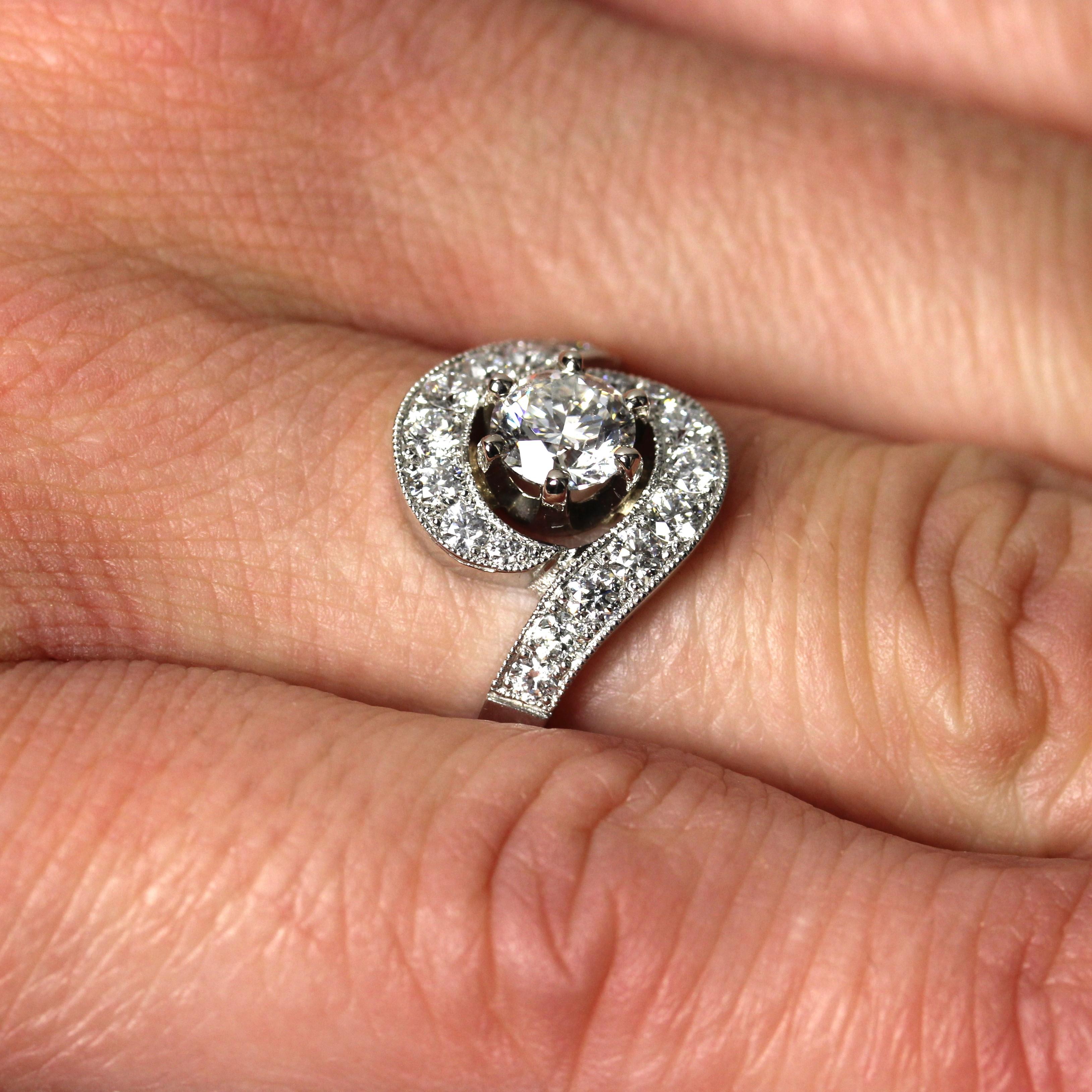New Belle Epoque Spirit Diamonds 18 Karat White Gold Platinum Swirl Ring For Sale 5