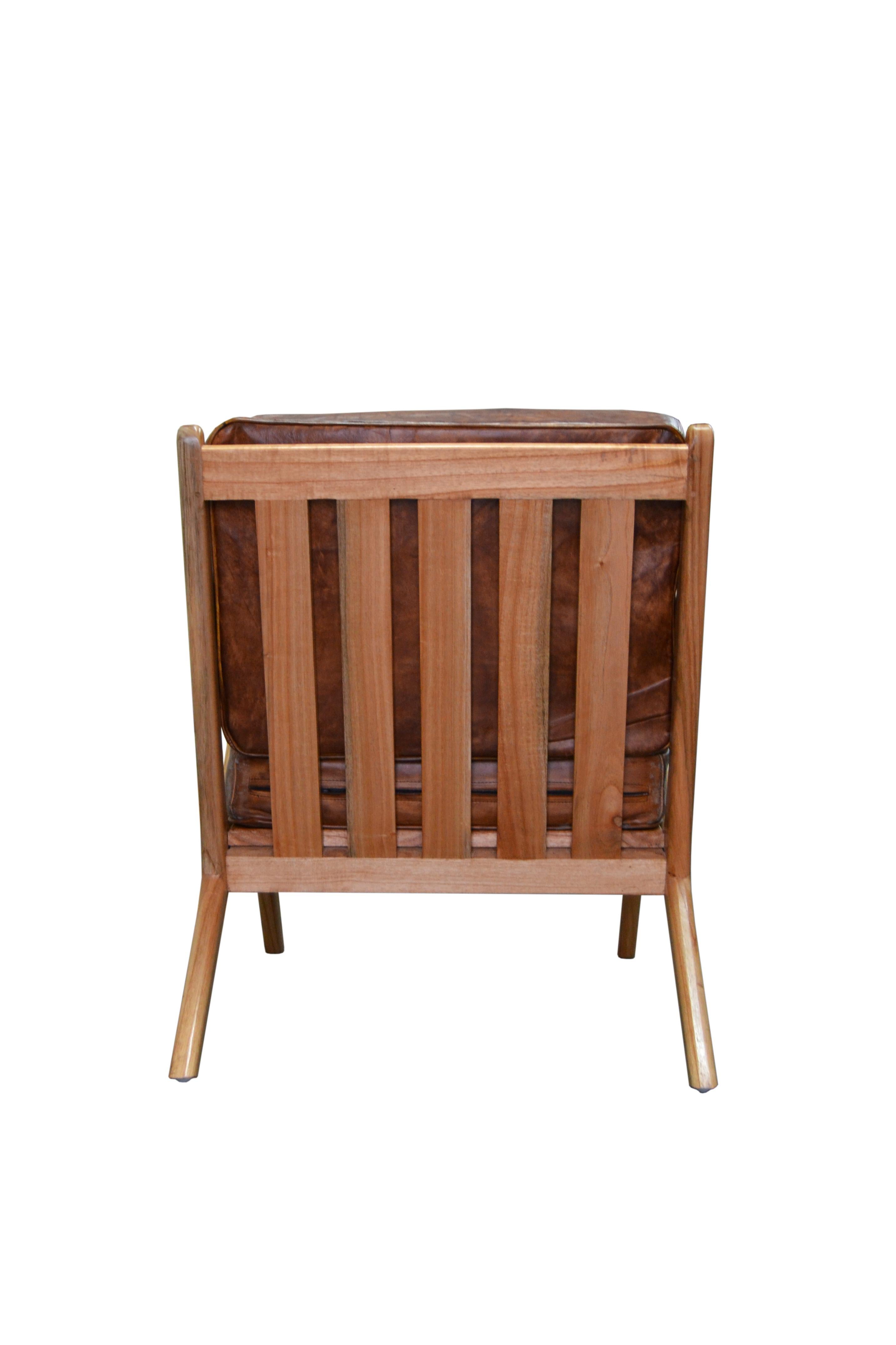 Neu Bugholzsessel mit Sitz und Rückenlehne aus Holz und Kissen aus brauner Haut (Spanisch) im Angebot