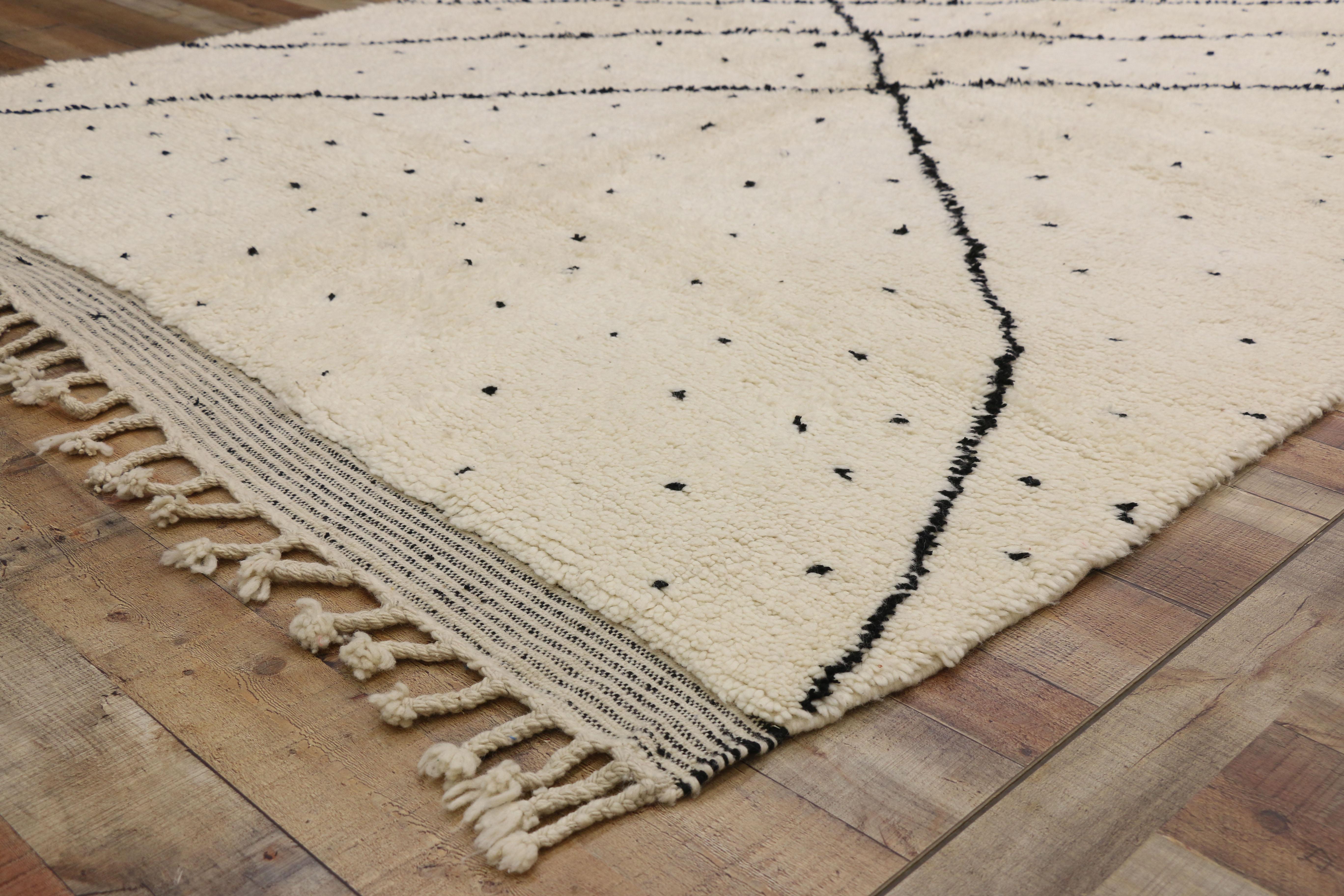 Organic Modern Neutral Moroccan Rug, Wabi-Sabi Meets Subtle Sophistication For Sale 2