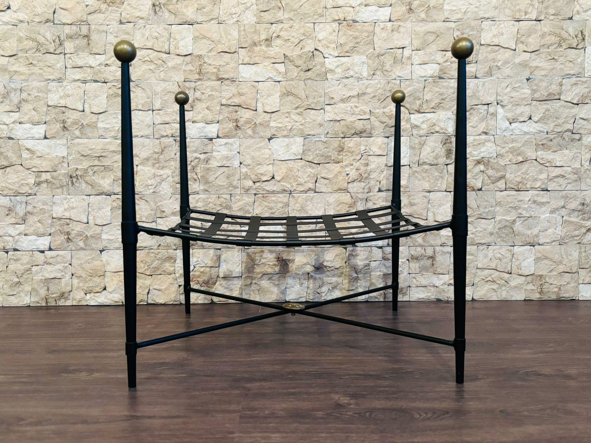 New Panca Curule in ferro battuto nero con tessuto oro e bianco di Fabiting in vendita 2