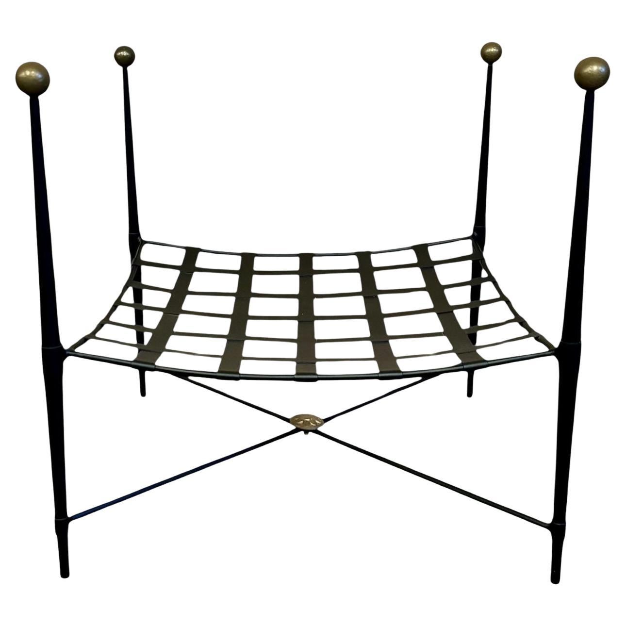 New Black Wrought Iron Curule Bench with Gold Details (Banc Curule en fer forgé noir avec détails dorés)