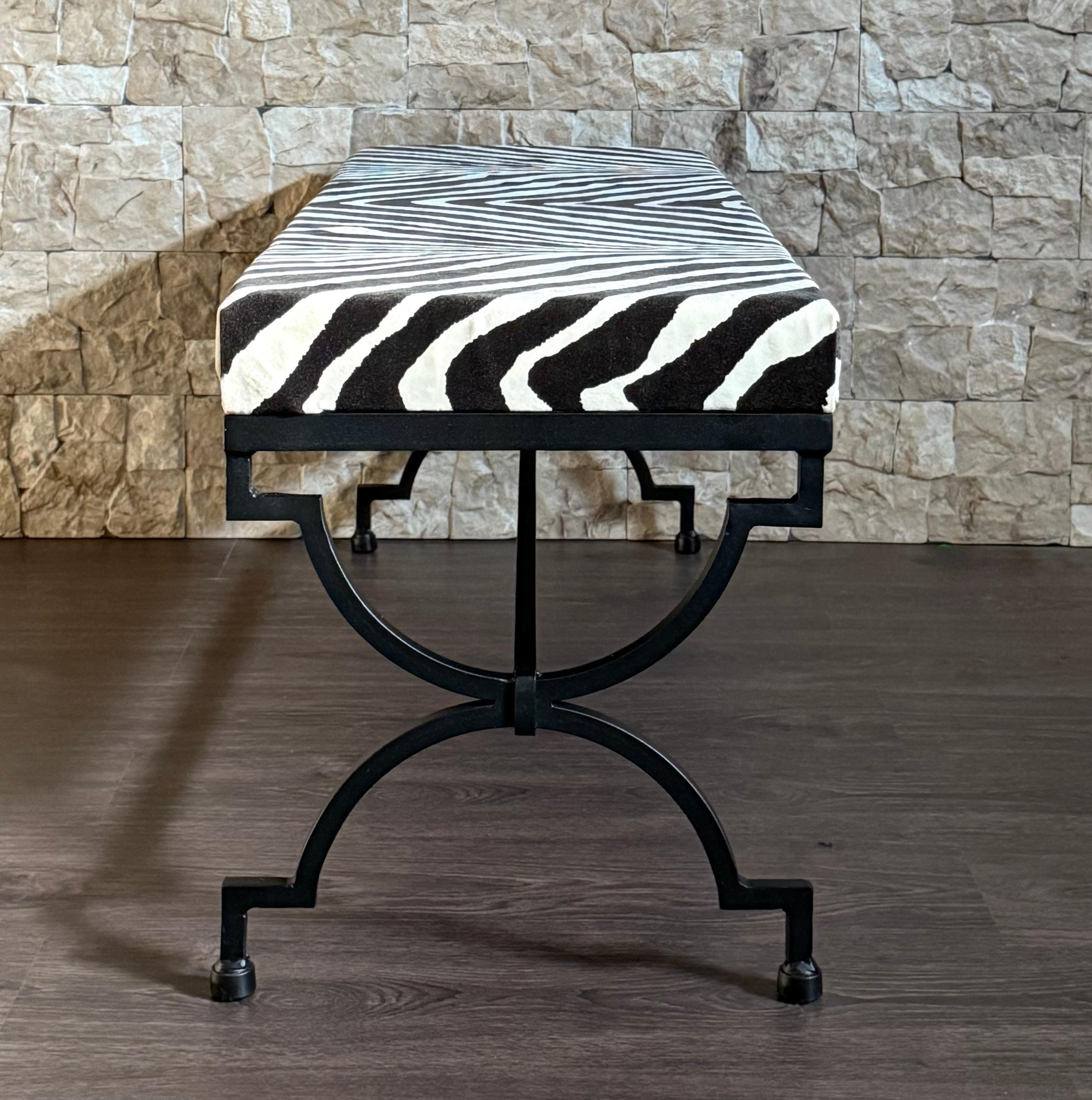 XXIe siècle et contemporain New Black Wrought Iron Curule Bench with Ralph Lauren Barlett Zebra Fabric en vente