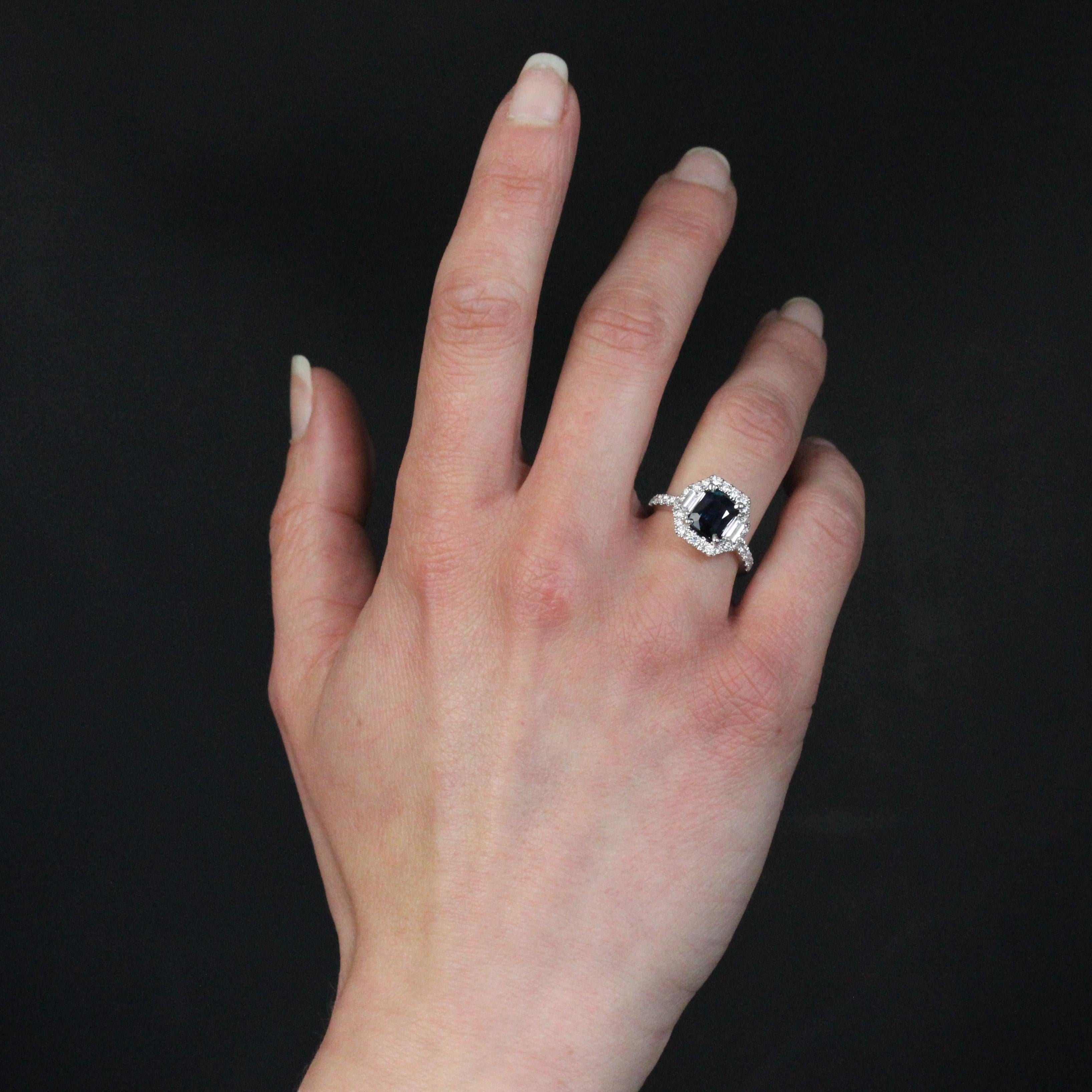 Nuevo Zafiro Azul Trapecio Diamantes Anillo Racimo Oro Blanco 18 Kilates Corte cojín en venta