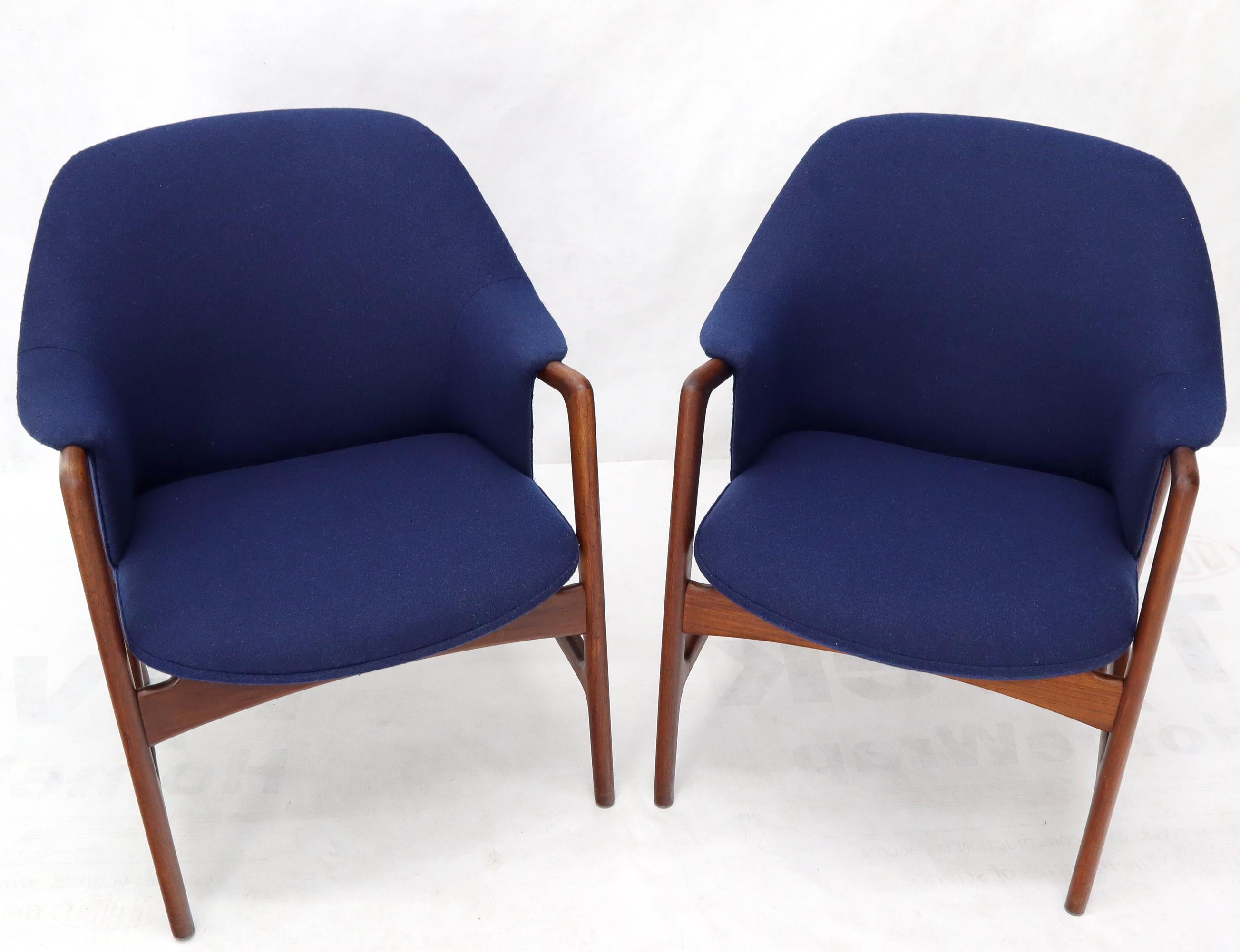 New Blue Wool Upholstery Teak Frames Danish Mid-Century Modern Lounge Chairs In Good Condition For Sale In Rockaway, NJ