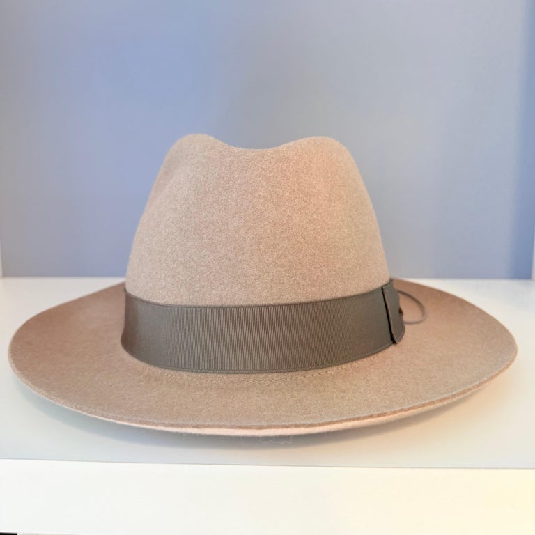 New Borsalino Beige Hat Size 60 For Sale at 1stDibs display picture 3
