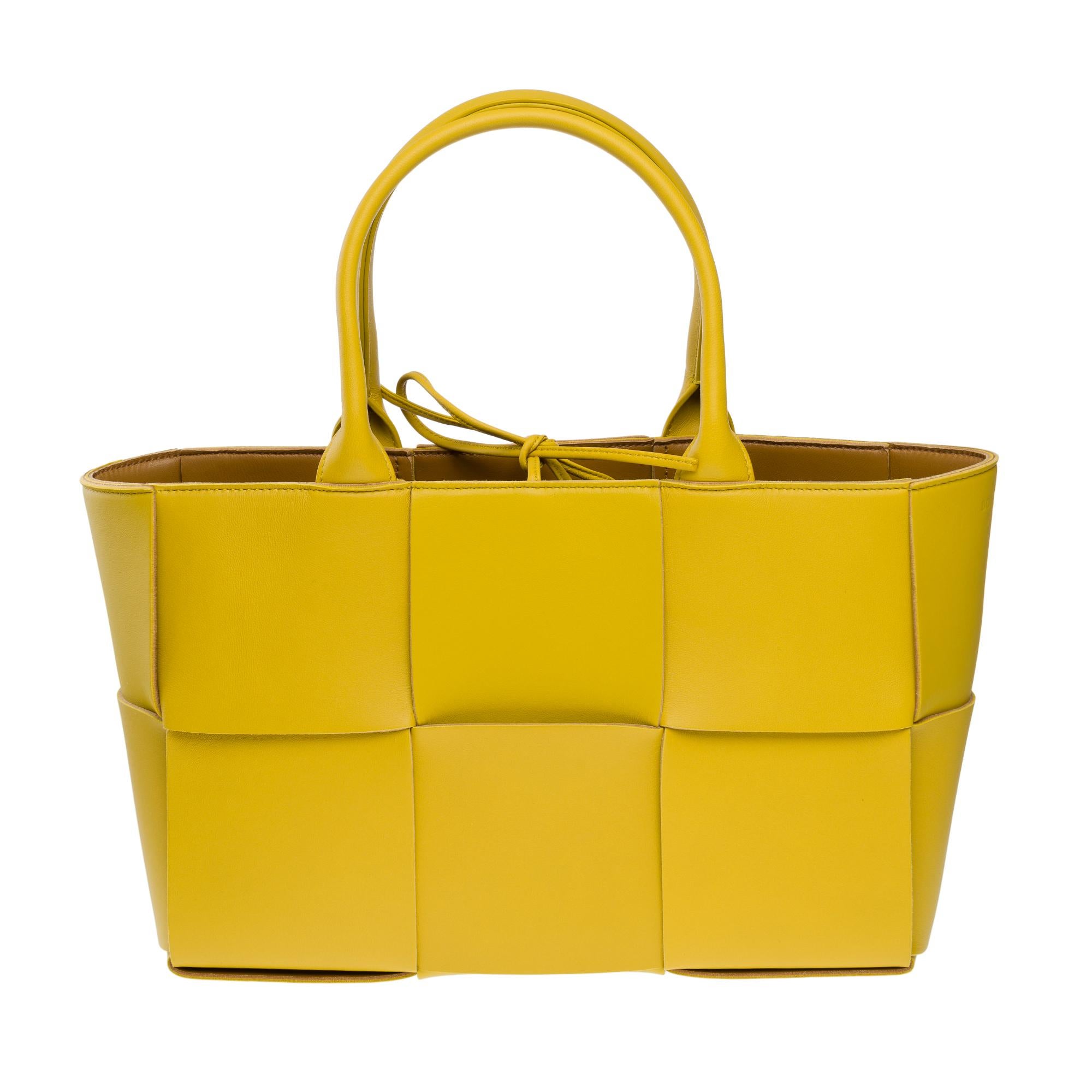 Nuovo Bottega Veneta Arco Tote bag & Pouch in pelle di agnello gialla , GHW In condizioni Nuovo a Paris, IDF
