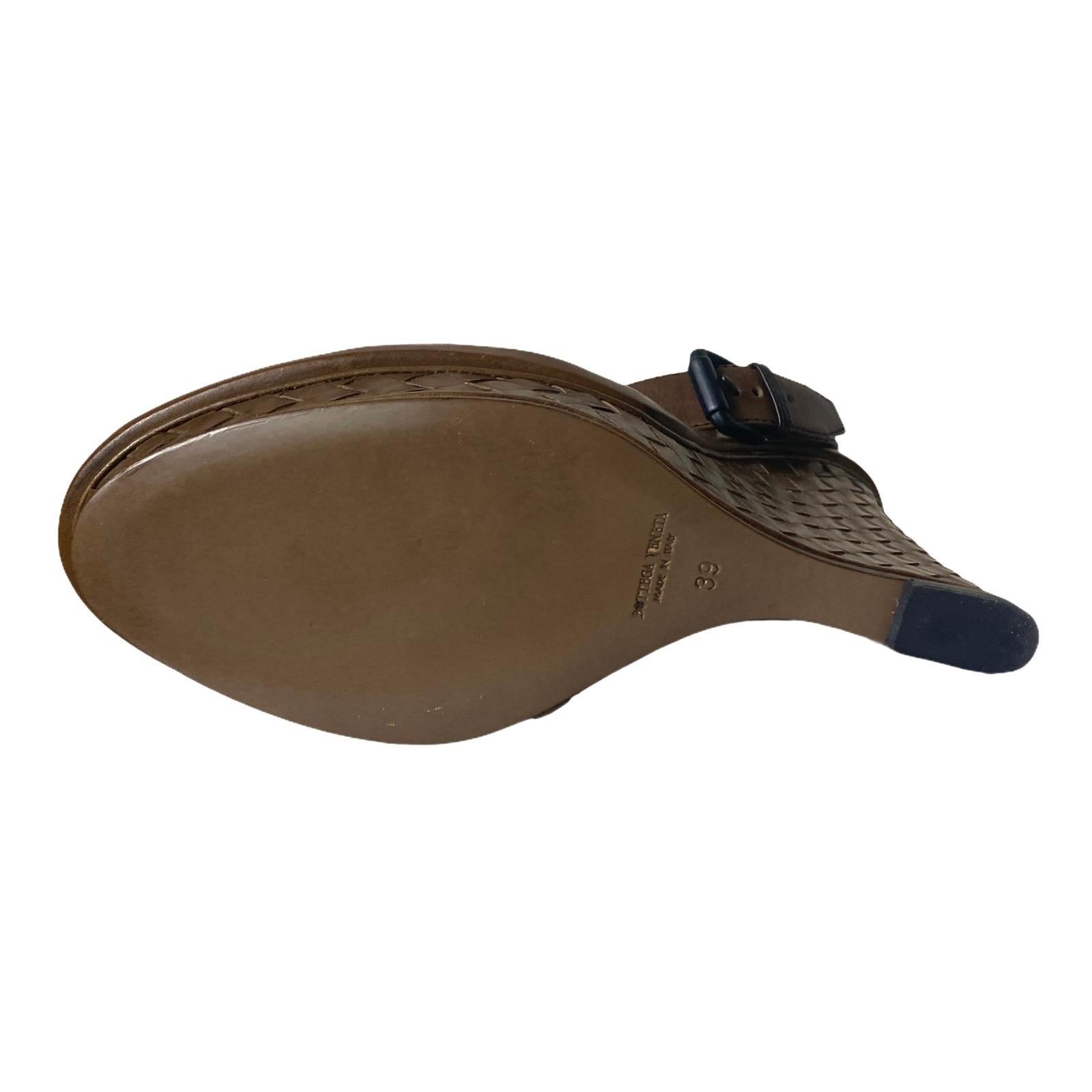 NEW Bottega Veneta Brown Leather Intrecciato Wedge Heel Sandals 39 For Sale 4