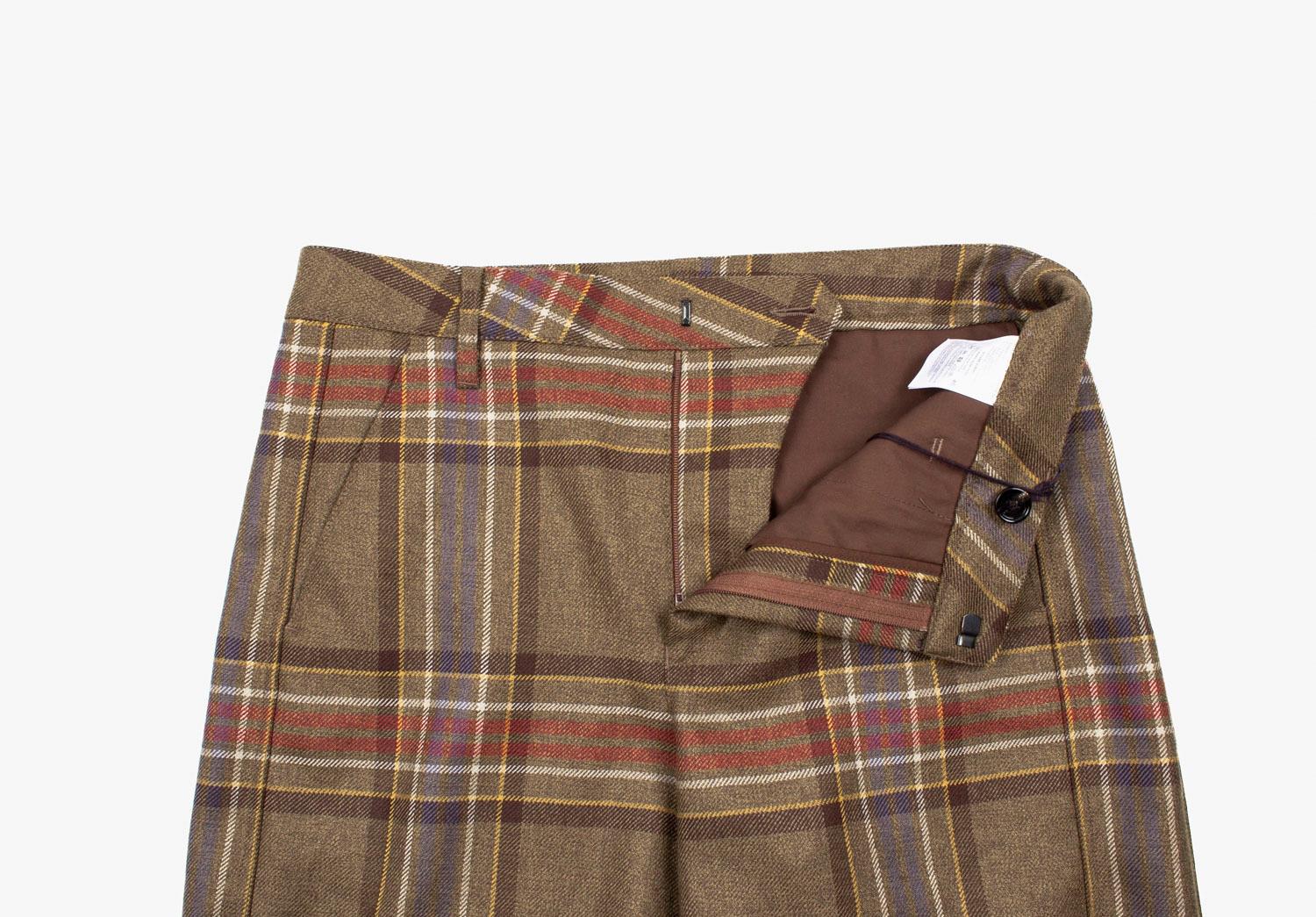 Controlla le mie altre inserzioni. Ho molti altri abiti firmati in vendita. Aperto a qualsiasi offerta.
L'articolo in vendita è 100% autentico Bottega Veneta casual plaid check, pantaloni a gamba larga da uomo, S1143, SE0
Colore: multi
(Il colore