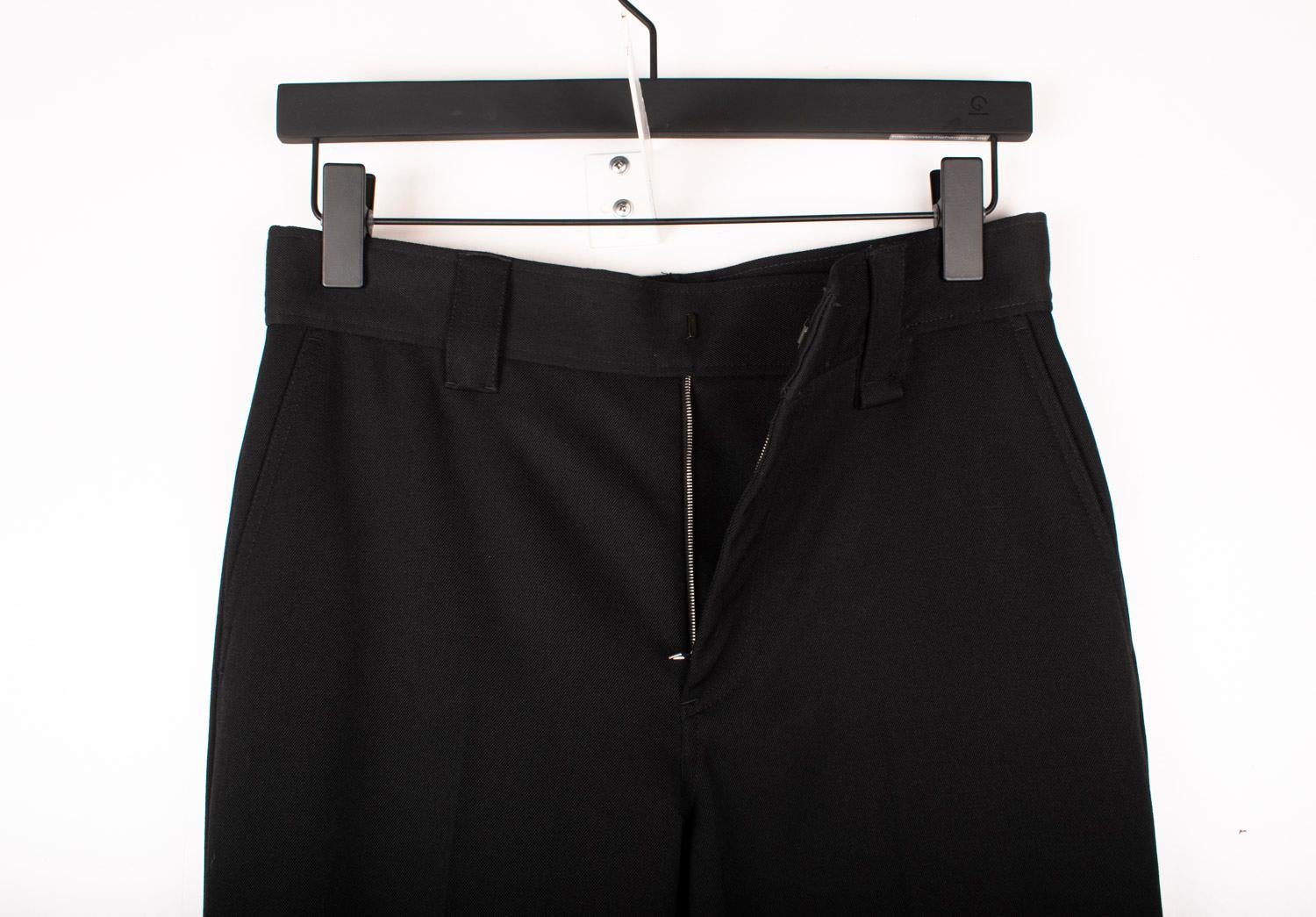 Check my other listings. Have many more designer clothes for sale. Open to any offers.
Item for sale is 100% genuine Bottega Veneta Men Pants, S1495, VITR5, 506g
Color: Black
(An actual color may a bit vary due to individual computer screen