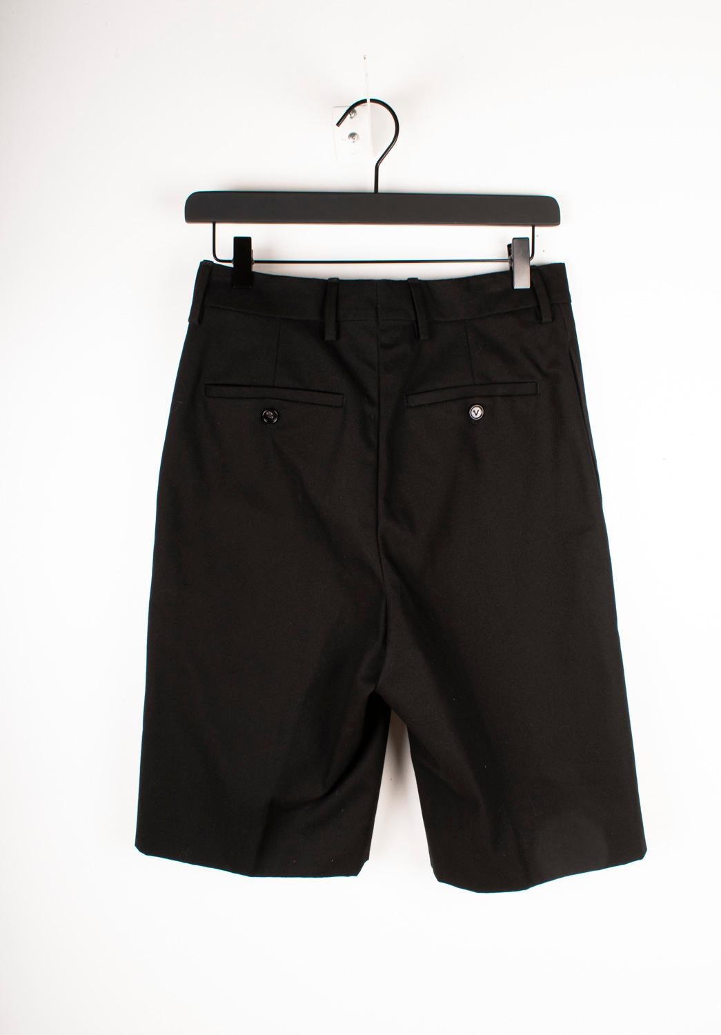 Black New Bottega Veneta Men Shorts Bermuda Size IT44/Small, S1491 For Sale