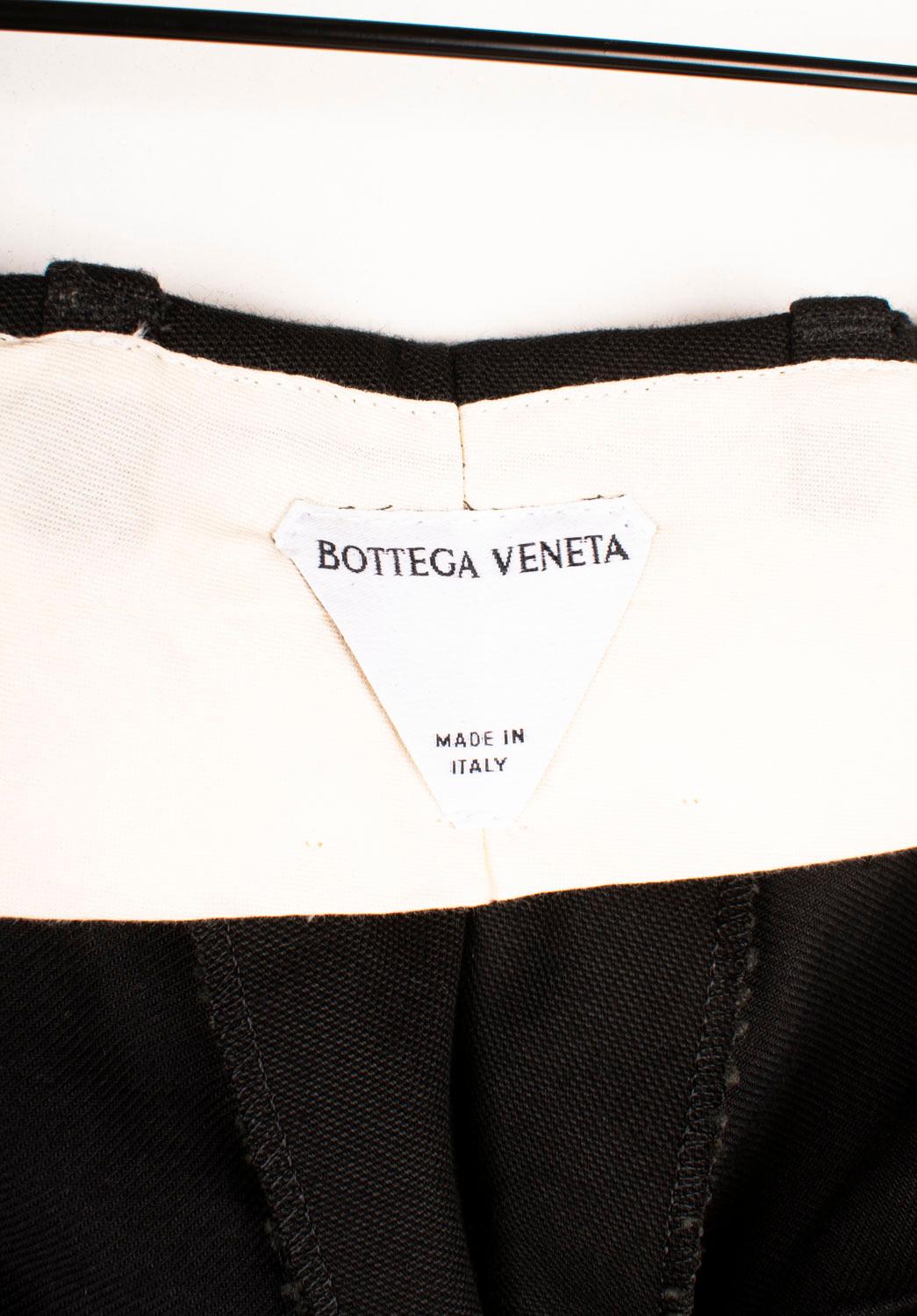 Men's New Bottega Veneta Men Shorts Bermuda Size IT44/Small, S1491 For Sale
