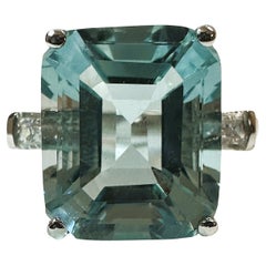New Brazilian 4.82 Ct Aquamarine
White Sapphire Sterling Ring New Brazilian 4.82 Ct Aquamarine
White Sapphire Sterling Ring