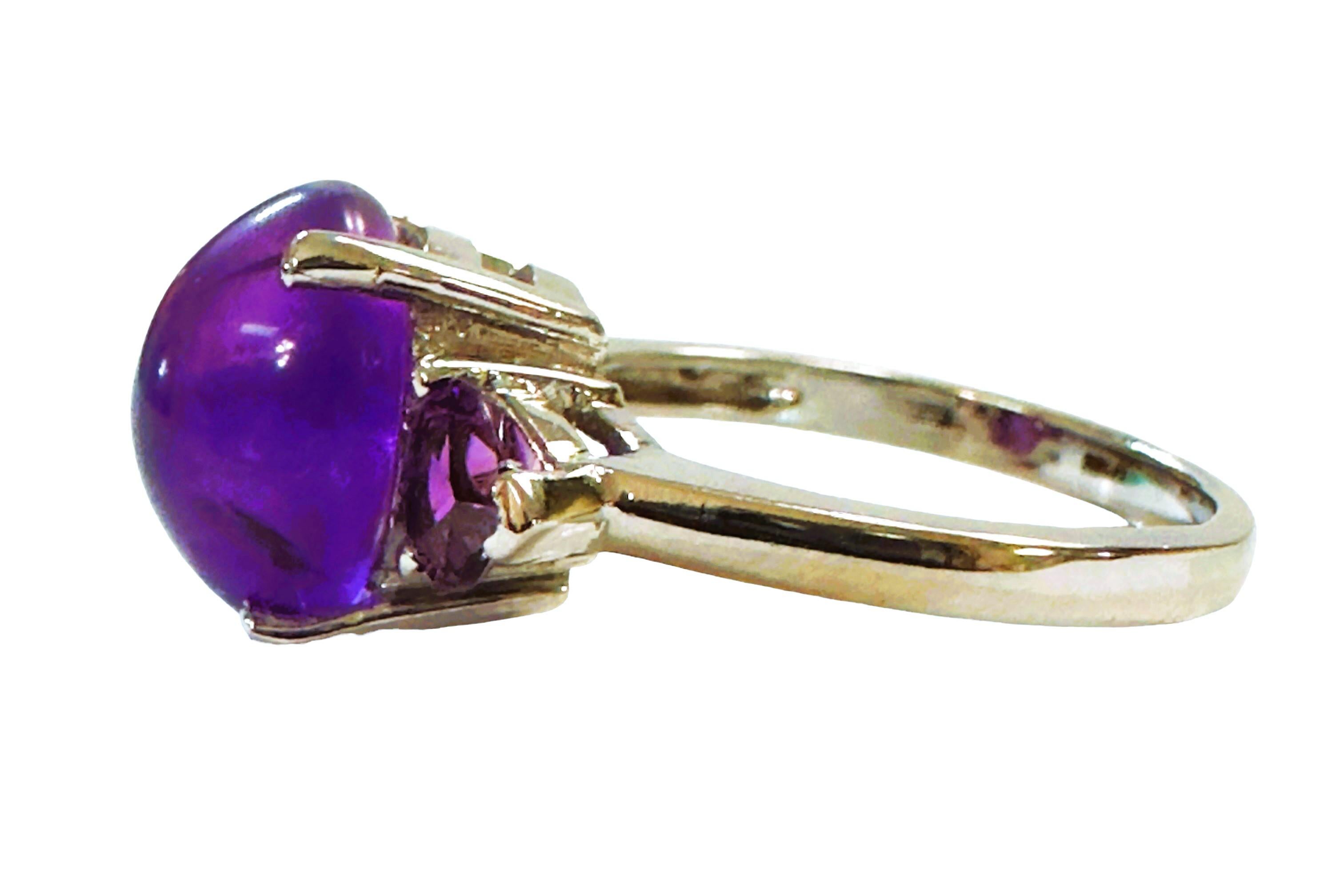 Art Deco New Brazilian 7.3 Ct Cabochon & Trillion Cut Amethyst Sterling Ring Size 7 For Sale