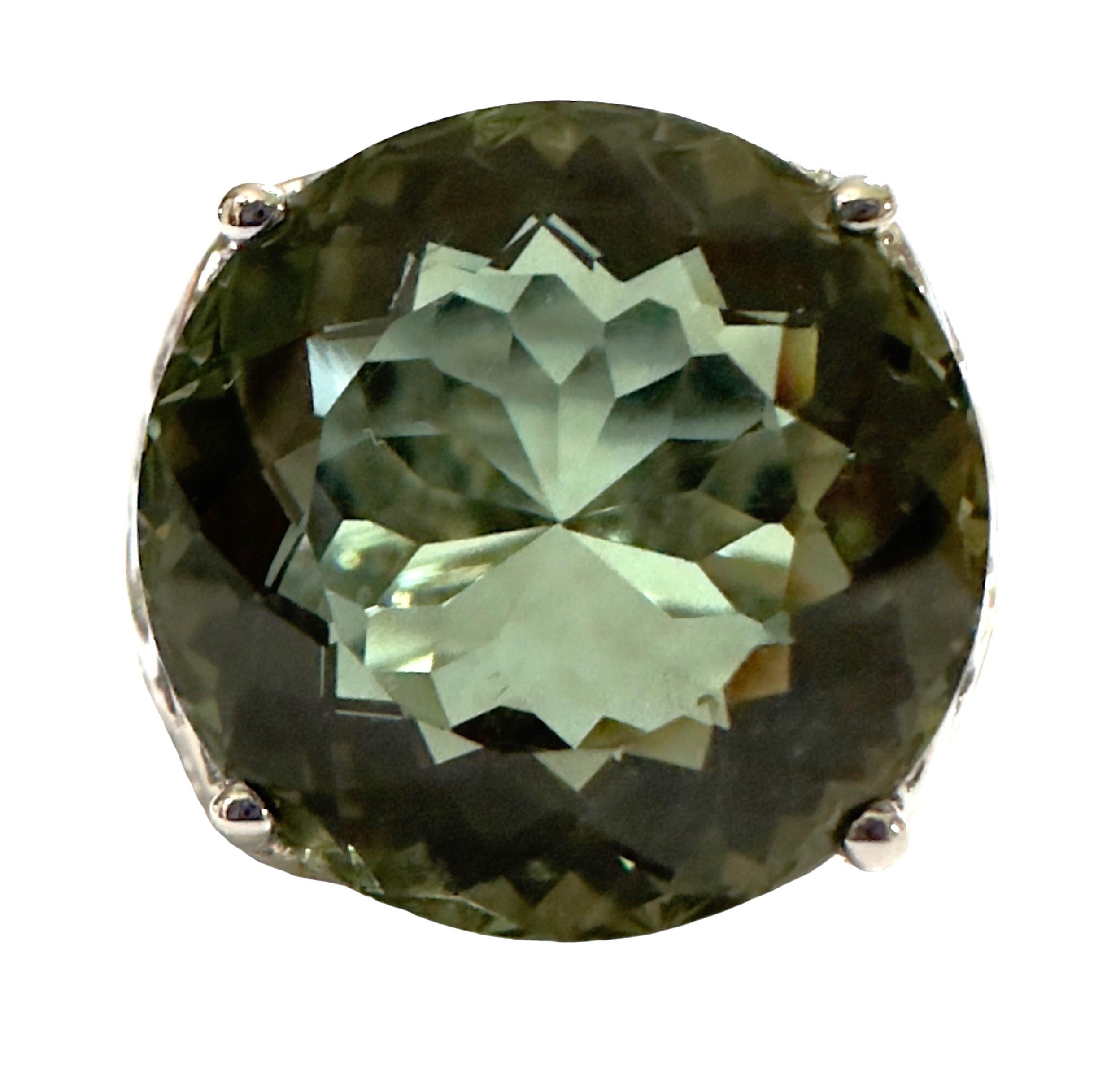 What beautiful stone in this ring!  The ring is a size 6.  The stone is from Brazil and is just exquisite. The 