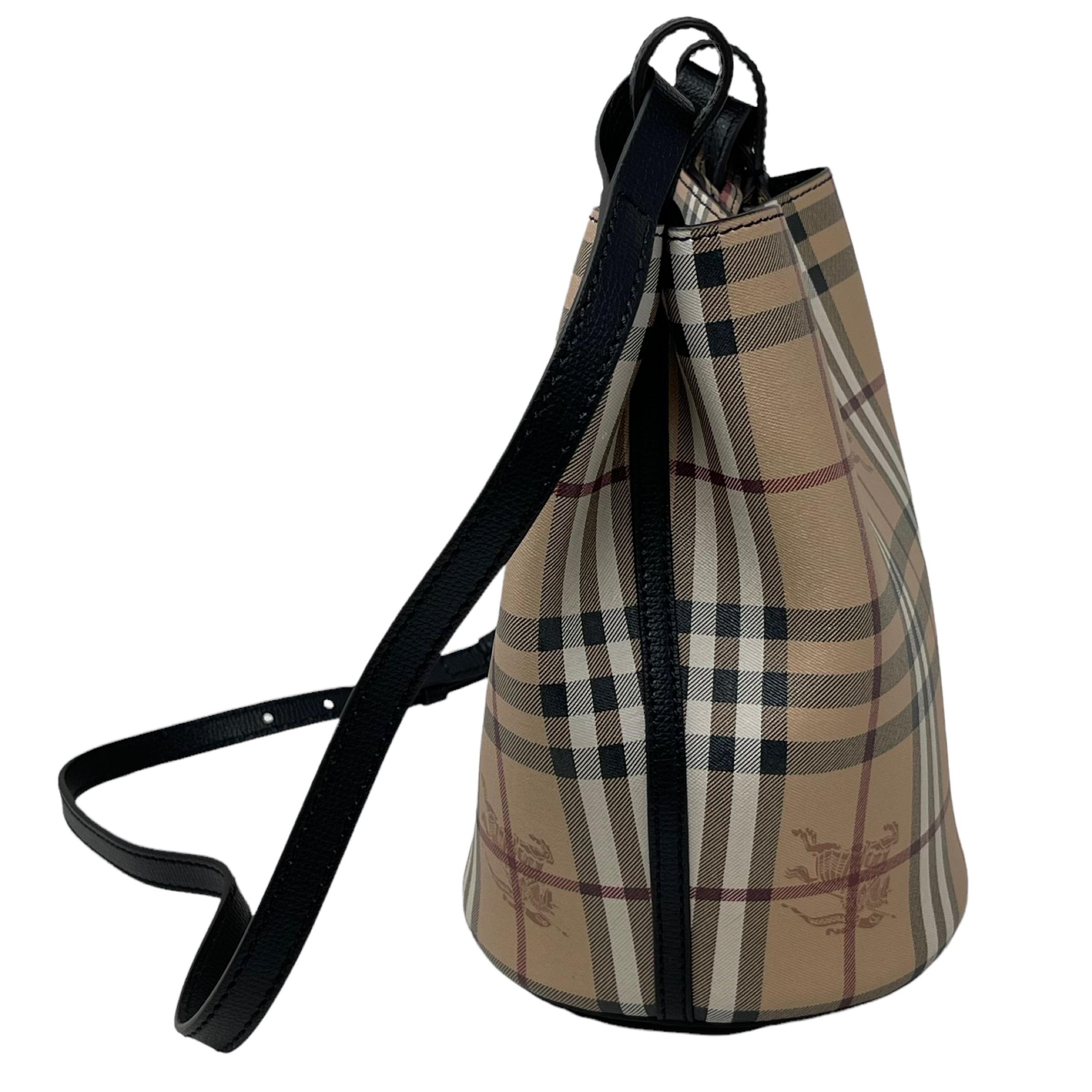 NEU Burberry Beige/Schwarz Haymarket Check Leder Bucket Crossbody Tasche Damen im Angebot