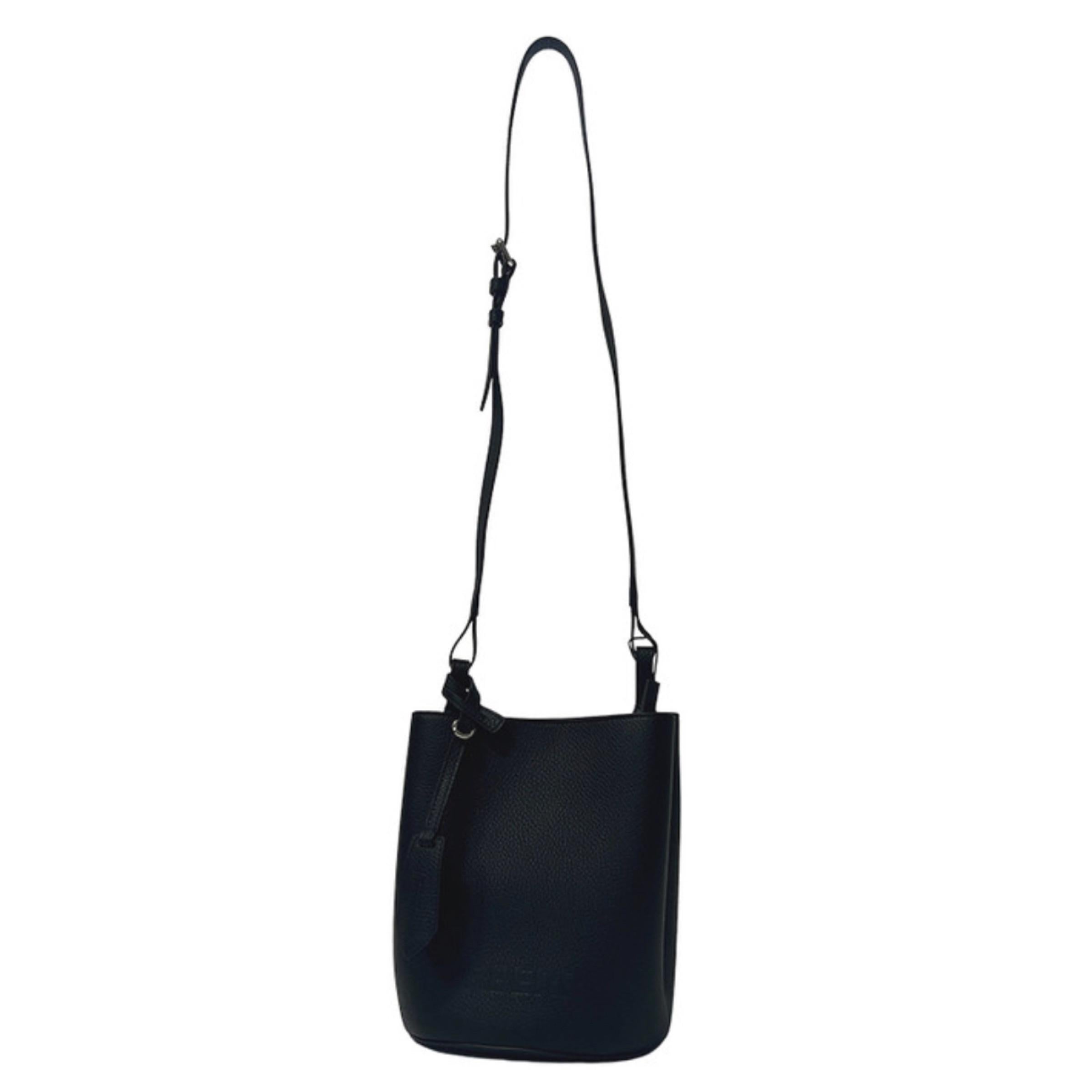 Women's or Men's NEW Burberry Black Embossed Logo Leather Shoulder Bucket Bag For Sale