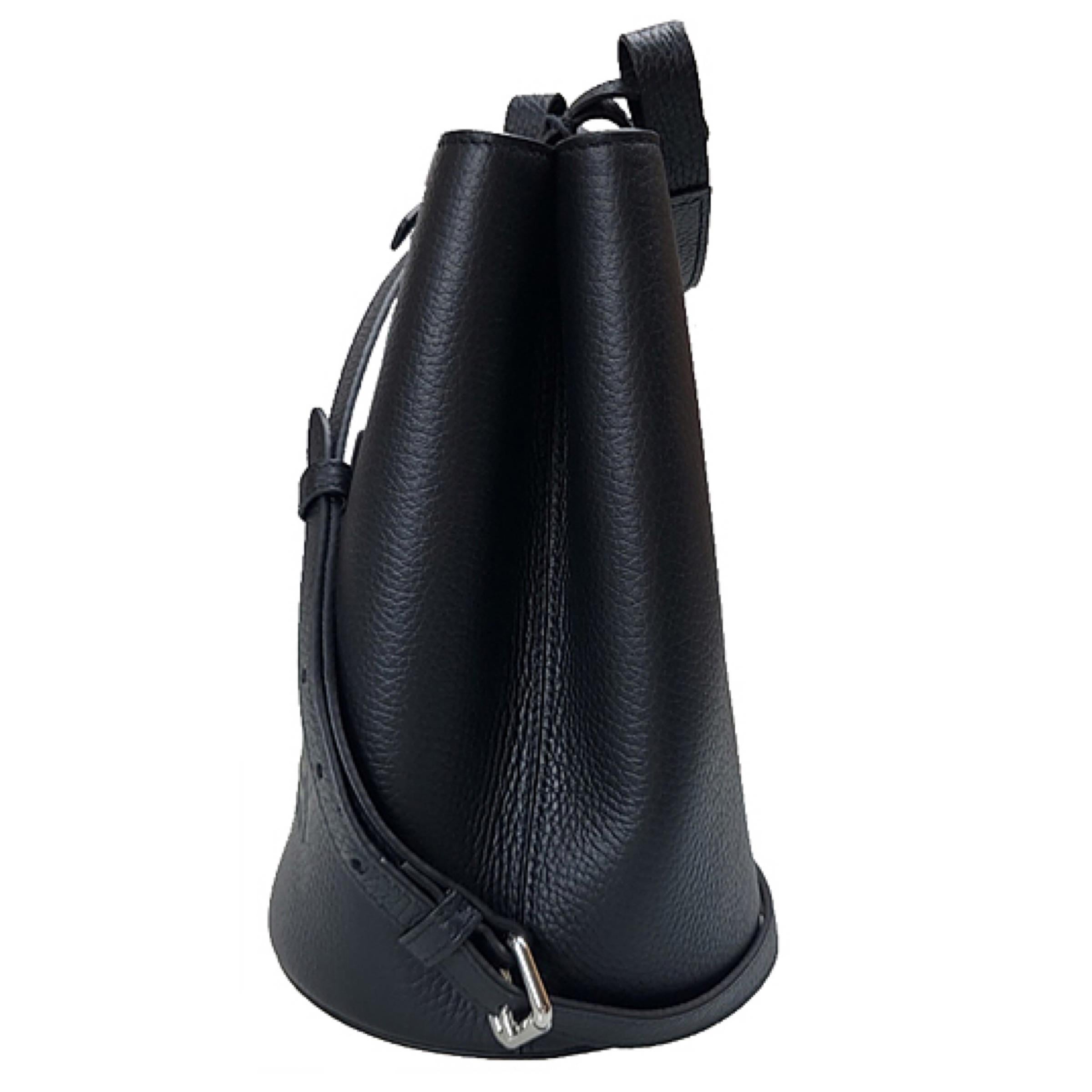 NEW Burberry Black Embossed Logo Leather Shoulder Bucket Bag For Sale 1