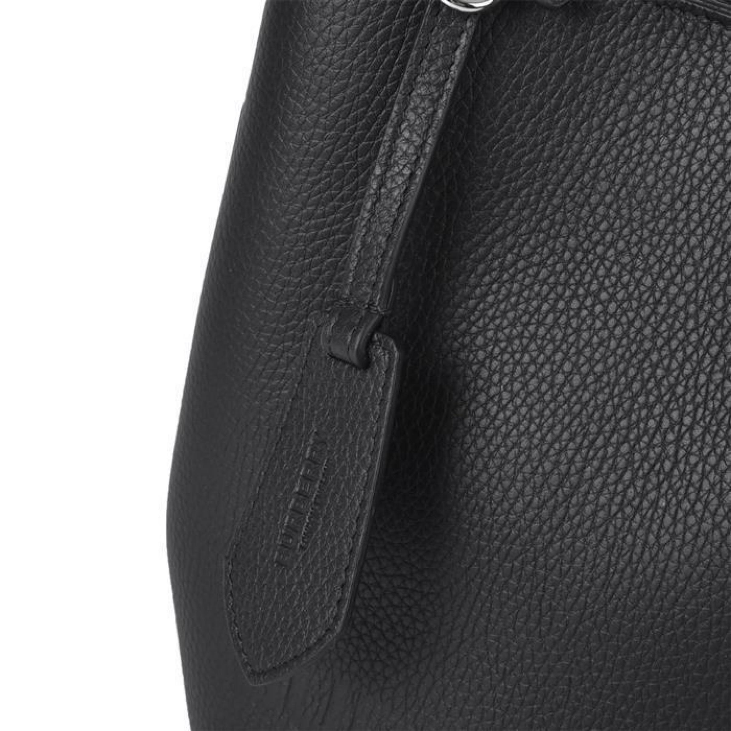 NEW Burberry Black Embossed Logo Leather Shoulder Bucket Bag For Sale 2