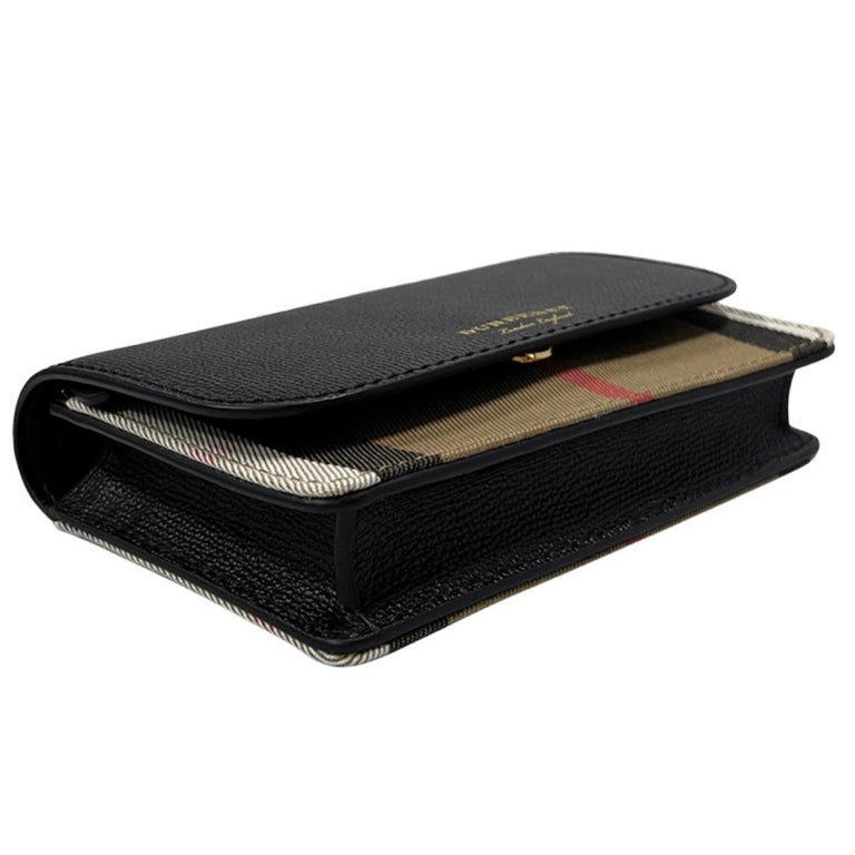 NEW Burberry Black Hampshire Check Leather Crossbody Bag For Sale at