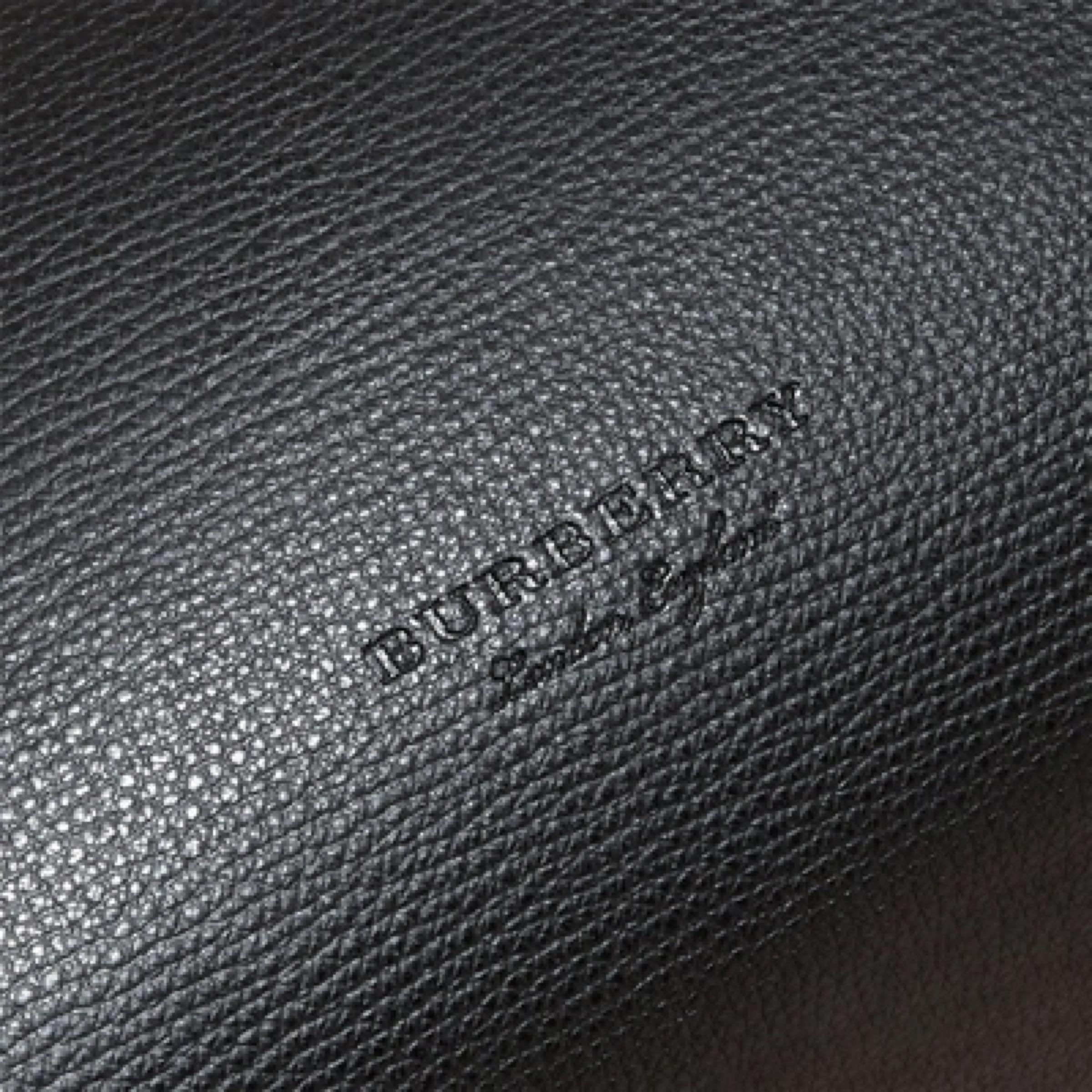 NEW Burberry Black Haymarket Check Reversible Leather Tote Shoulder Bag For Sale 7