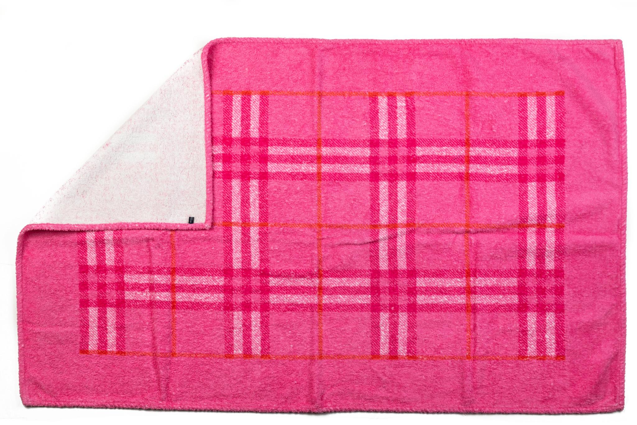 Burberry brand new 100% cotton beach towel in fuchsia checkered pattern. Care tag attached.