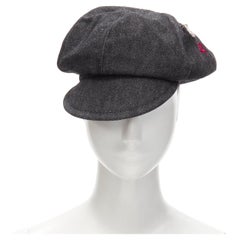 NOUVEAU chapeau BURBERRY vintage en denim noir avec broderie de logo et poche à fermeture éclair, Taille 54