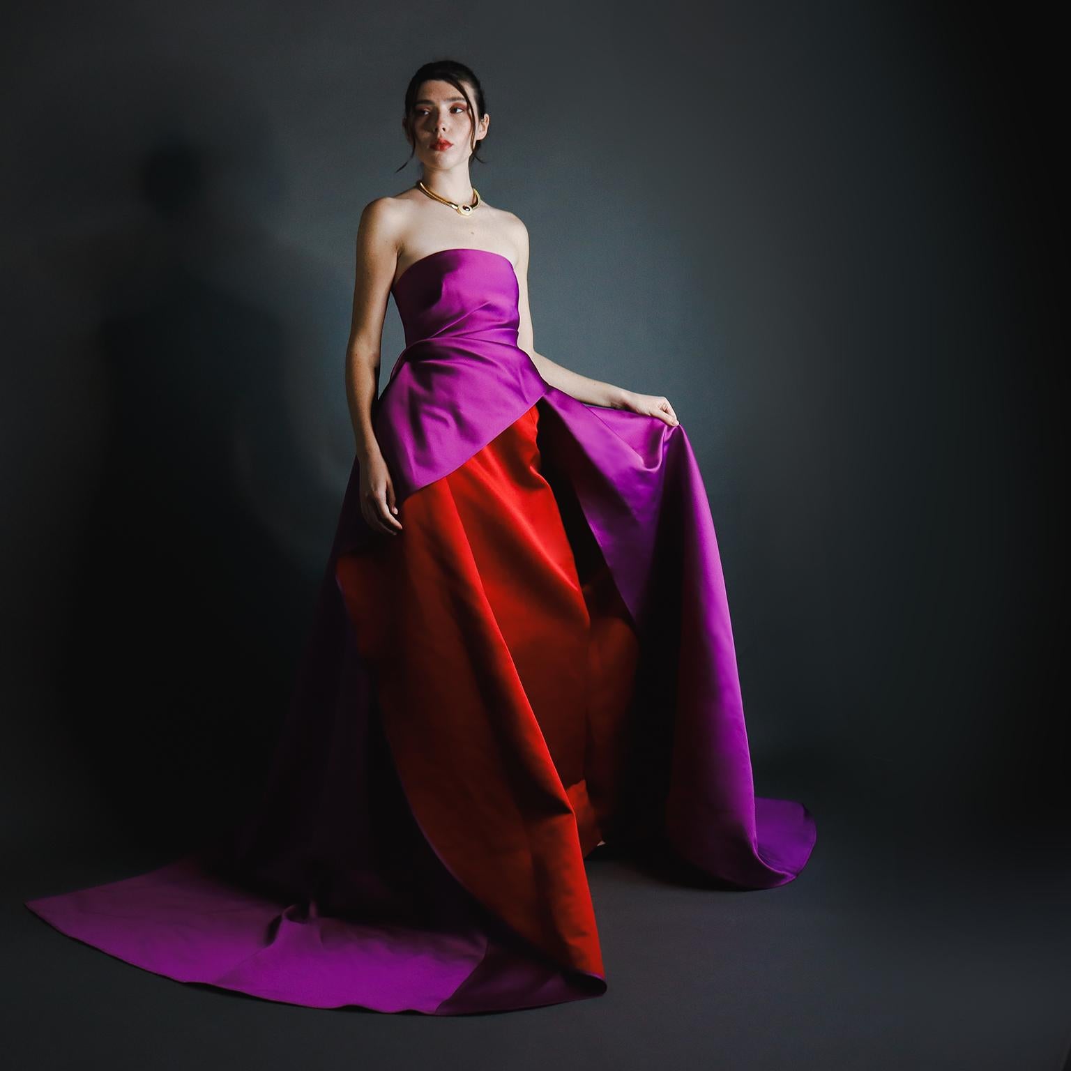 Women's New Carolina Herrera 2022 Purple & Red Column Dress W Draped Overdress $5990 For Sale