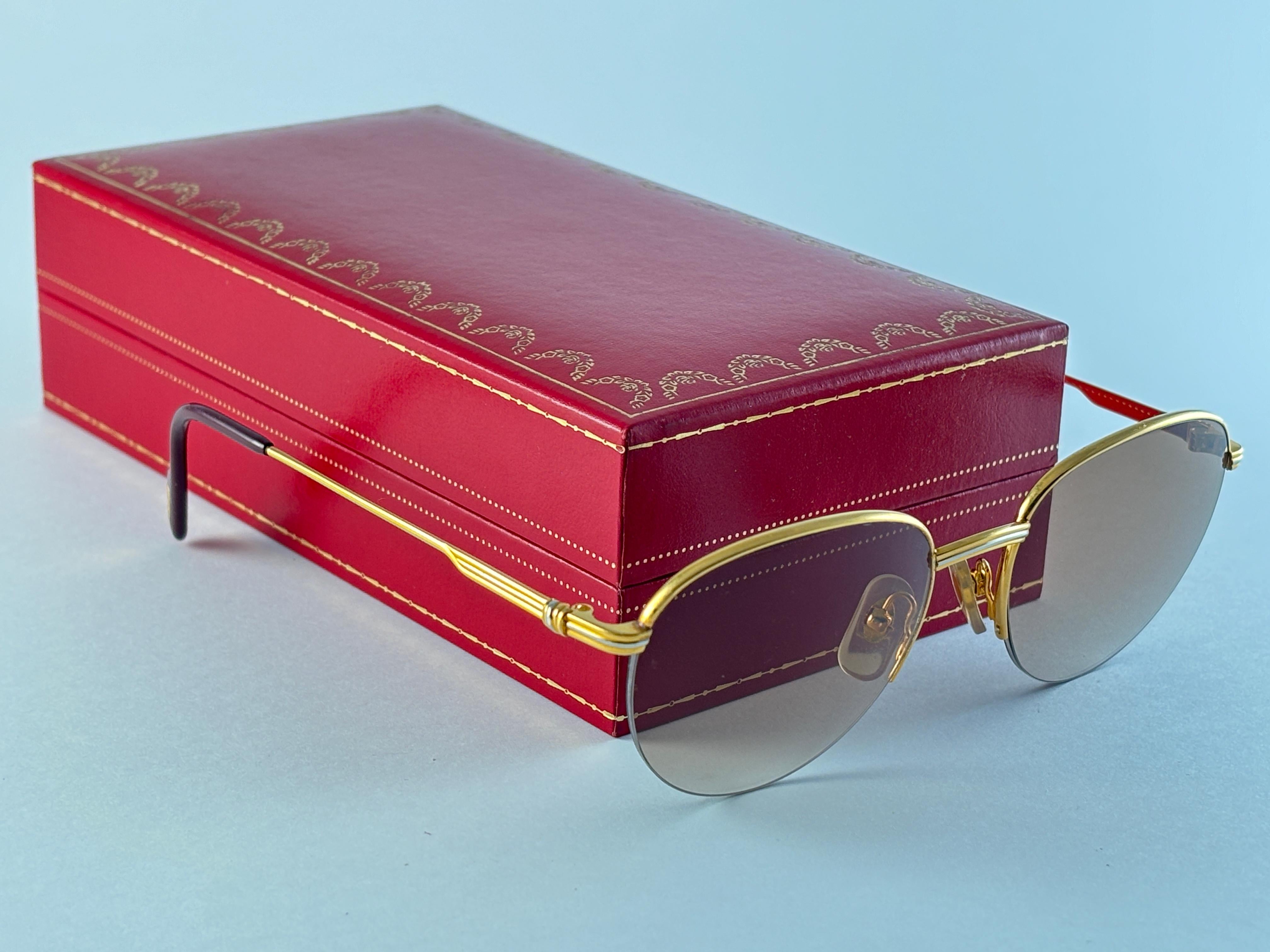 New Cartier Colisee Half Frame 49mm Sunglasses 18k Gold Sunglasses France en vente 3