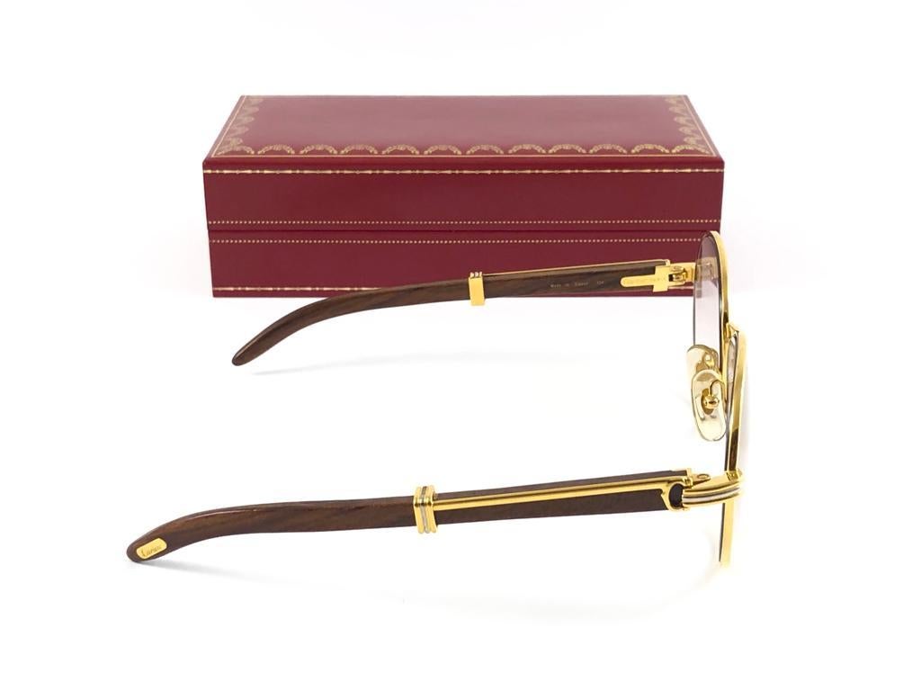 Neu Cartier Wood Bagatelle Runde Gold & Edelholz 55mm Brown Linse im Zustand „Hervorragend“ im Angebot in Baleares, Baleares