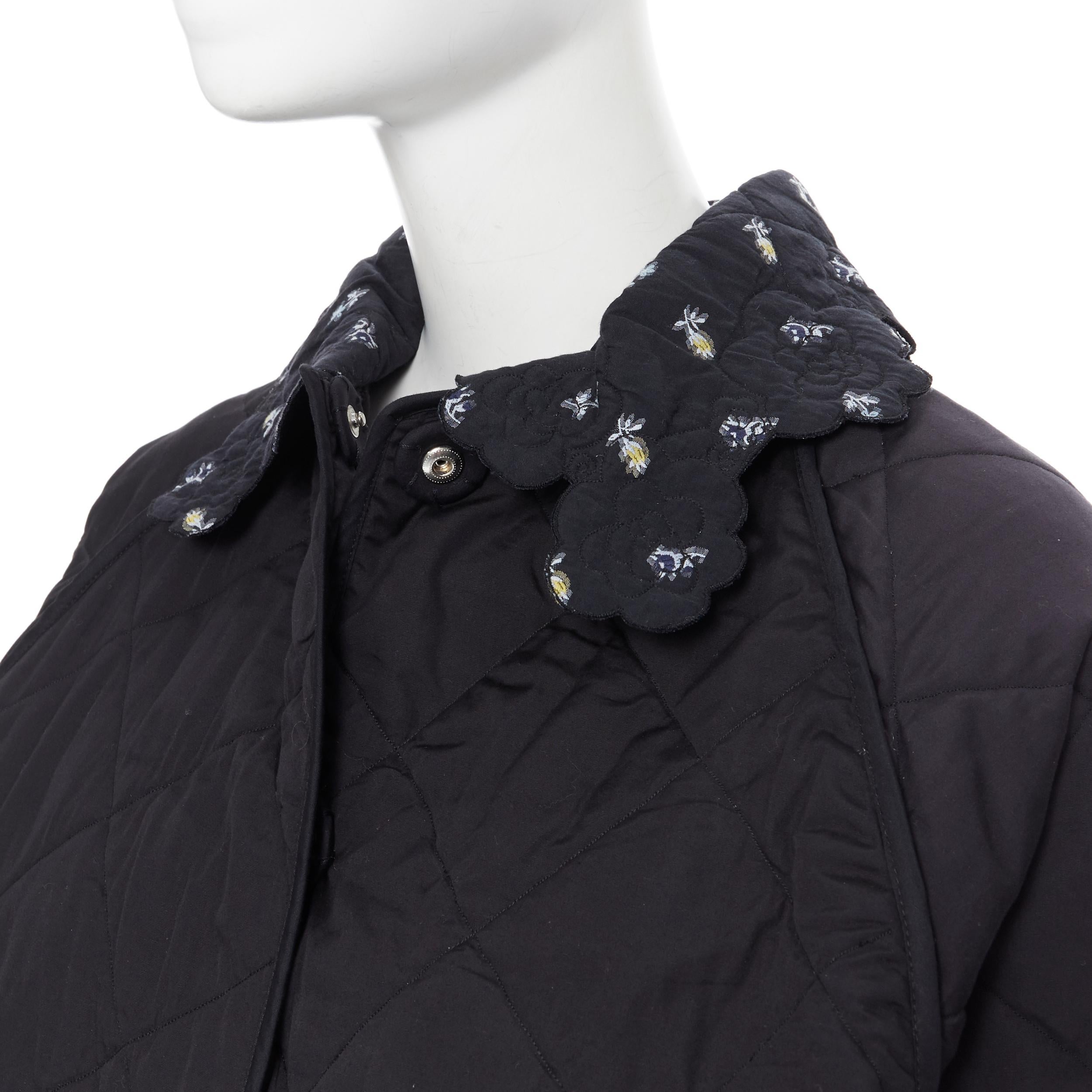 new CECILIE BAHNSEN Ana quilted patchwork black floral oversized cocoon coat UK6
Brand: Cecilie Bahnsen
Designer: Cecilie Bahnsen
Model Name / Style: Padded jacket
Material: Cotton
Color: Black
Pattern: Floral
Closure: Button
Extra Detail: Scalloped