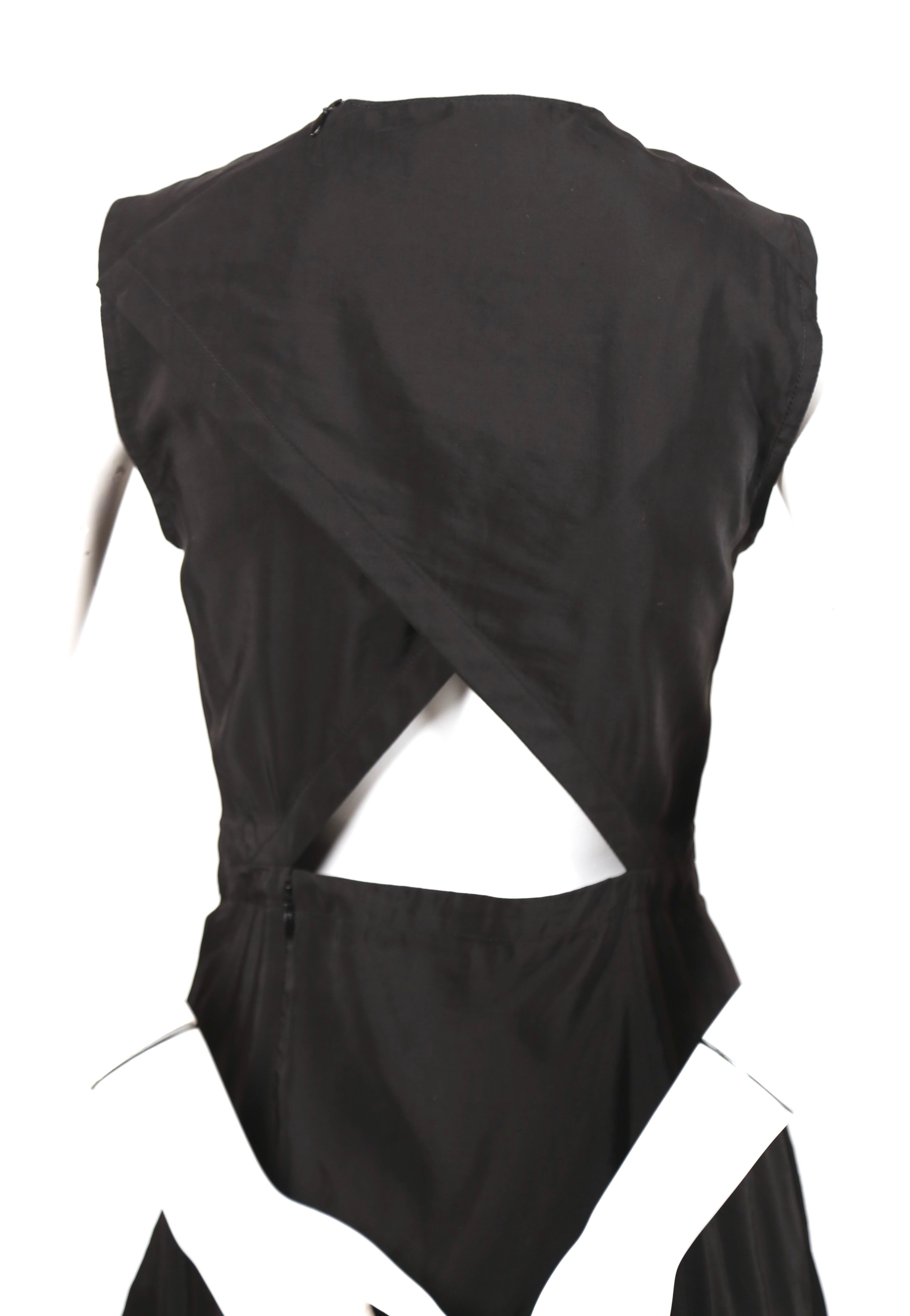 Neues schwarzes CELINE by PHOEBE PHILO Kleid mit Krawatten und ausgeschnittenem Rückenausschnitt im Angebot 3