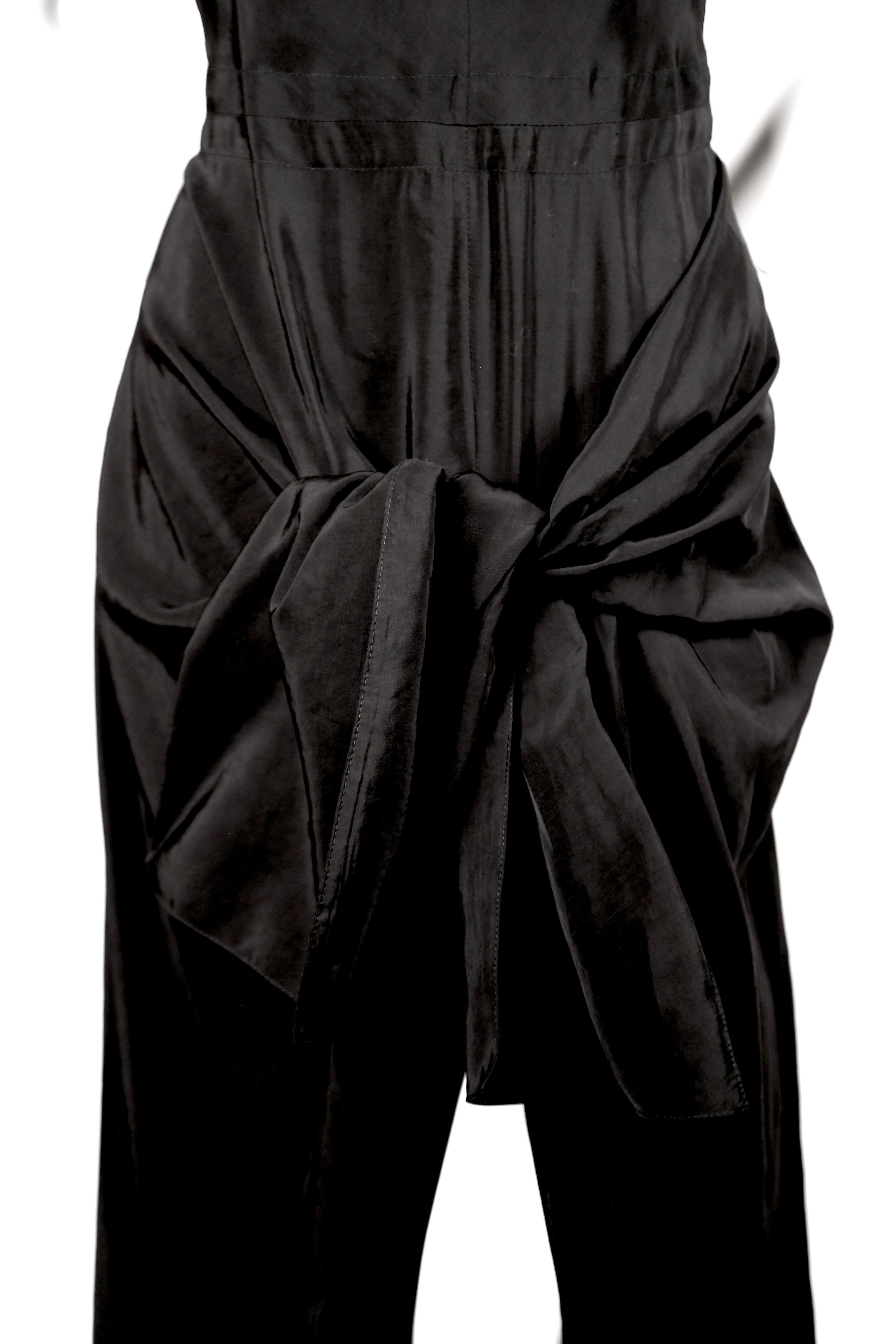 new CELINE By PHOEBE PHILO robe noire avec liens et découpe dans le dos en vente 5