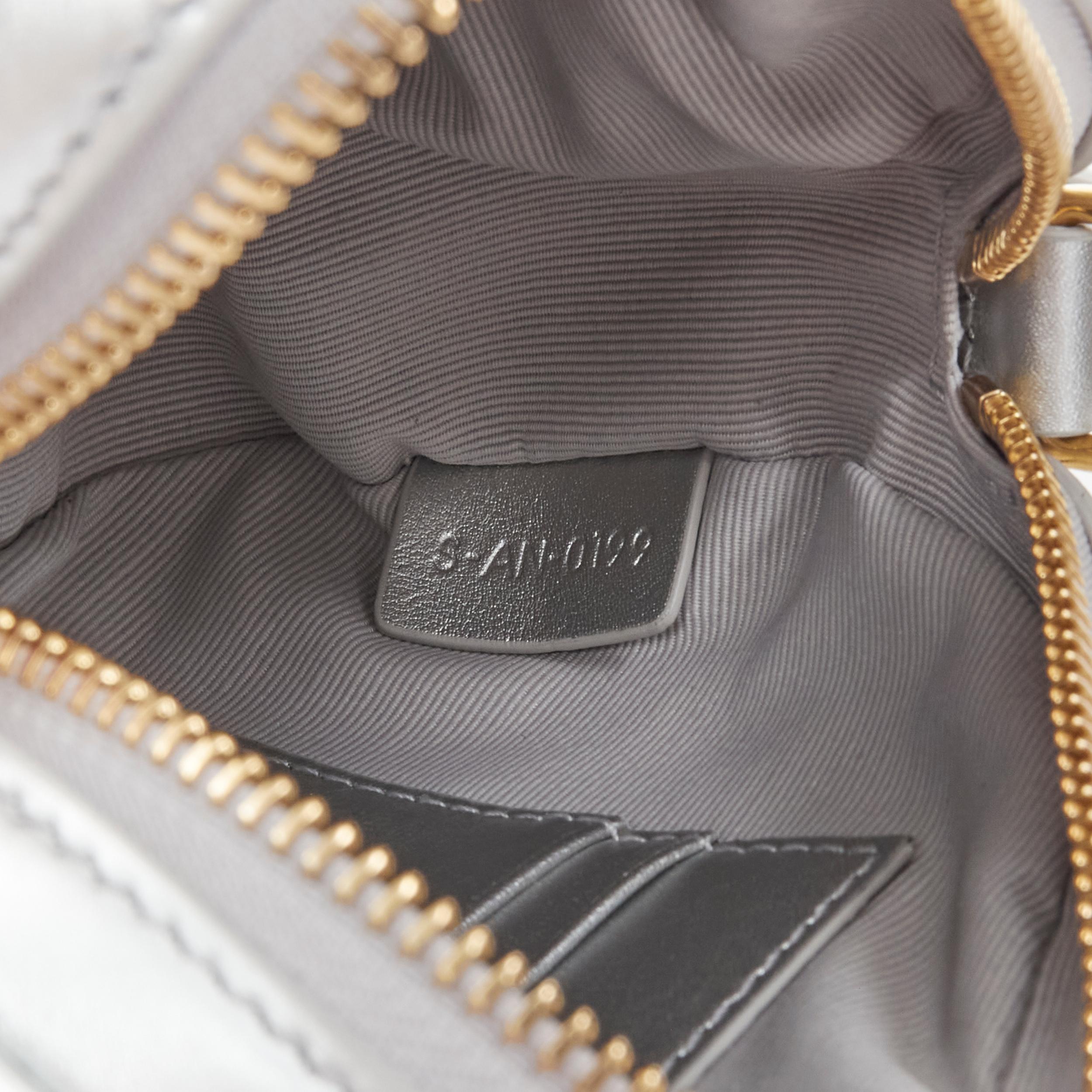 nuovo CELINE Hedi Slimane 2019 C Charm argento trapuntato piccola borsa fotocamera crossbody 7