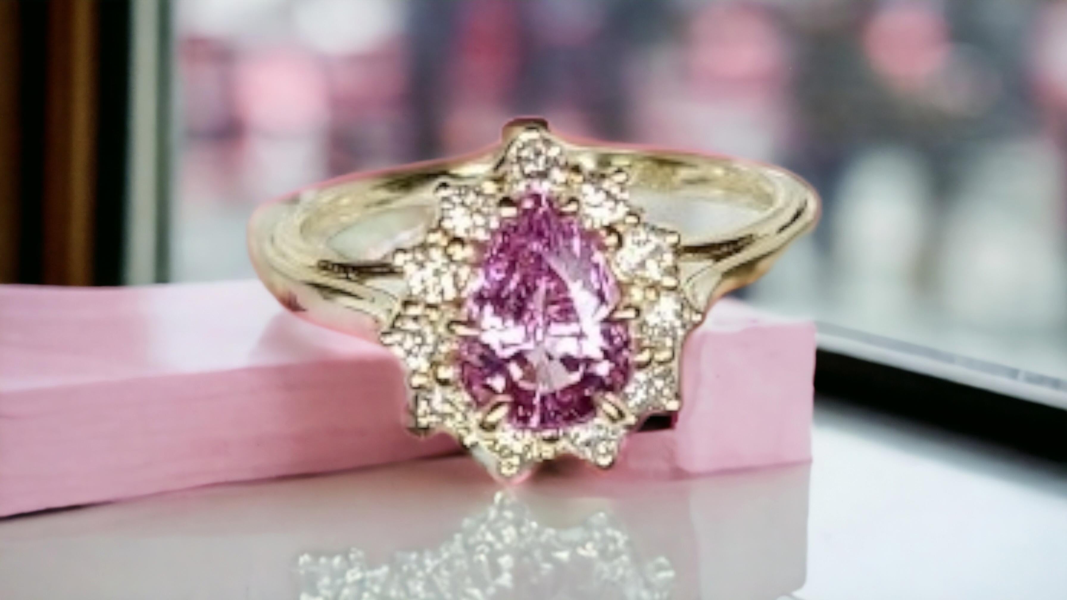 Bague en or 14 carats avec diamants et saphir rose naturel non chauffé de 1,37 carat, certifiée Cert en vente 6