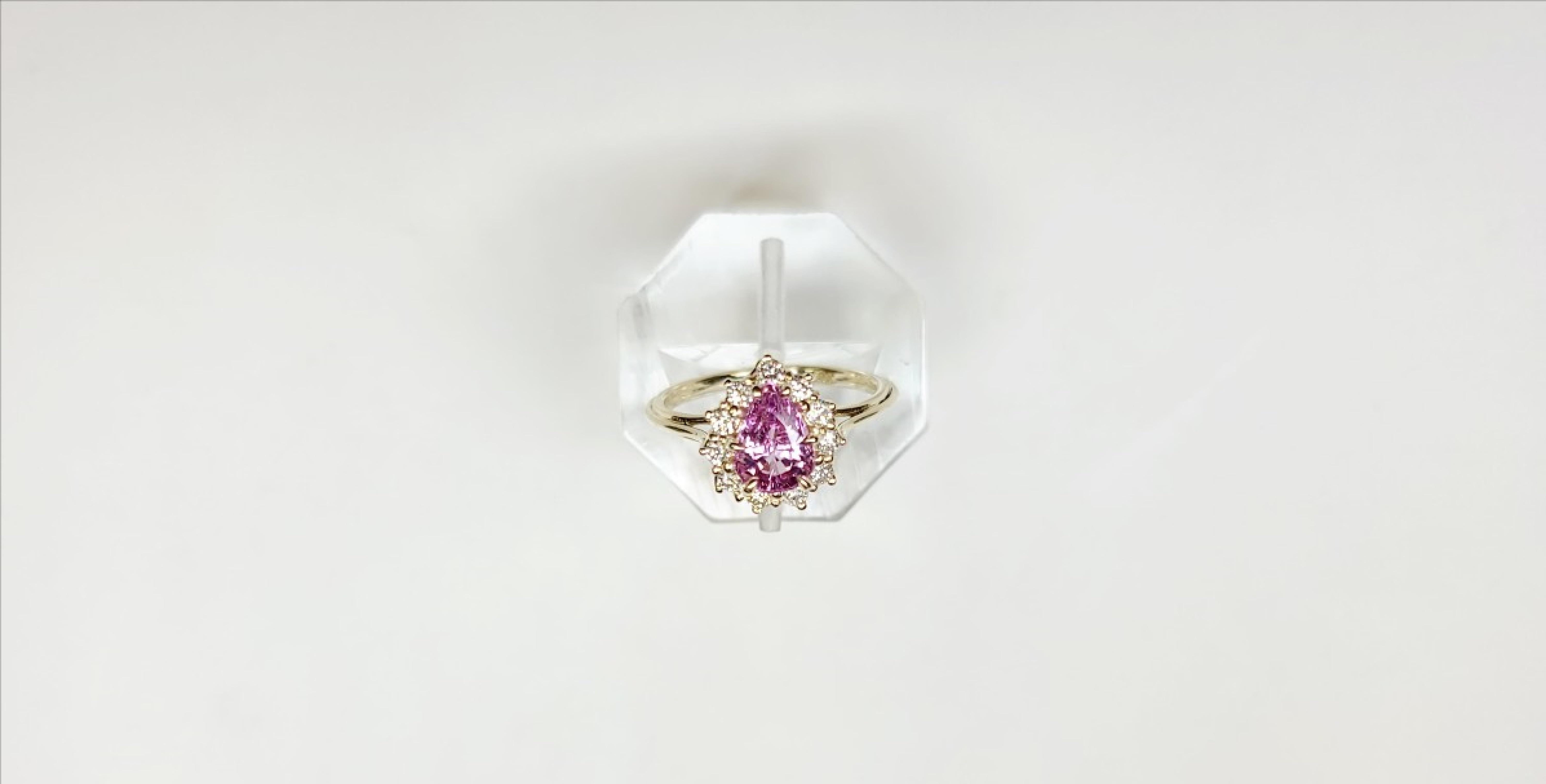 Bague en or 14 carats avec diamants et saphir rose naturel non chauffé de 1,37 carat, certifiée Cert en vente 13