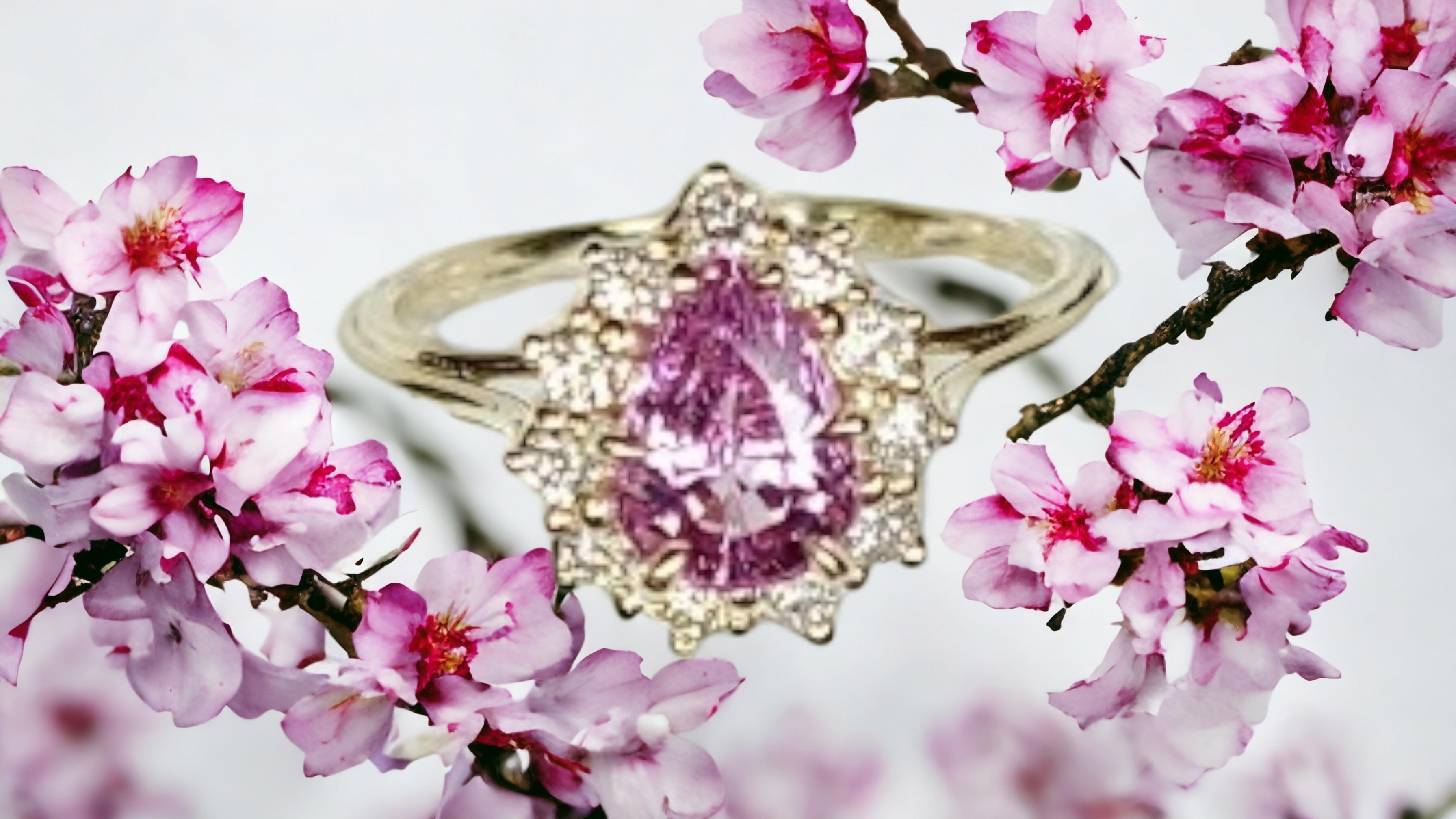 Bague en or 14 carats avec diamants et saphir rose naturel non chauffé de 1,37 carat, certifiée Cert Unisexe en vente