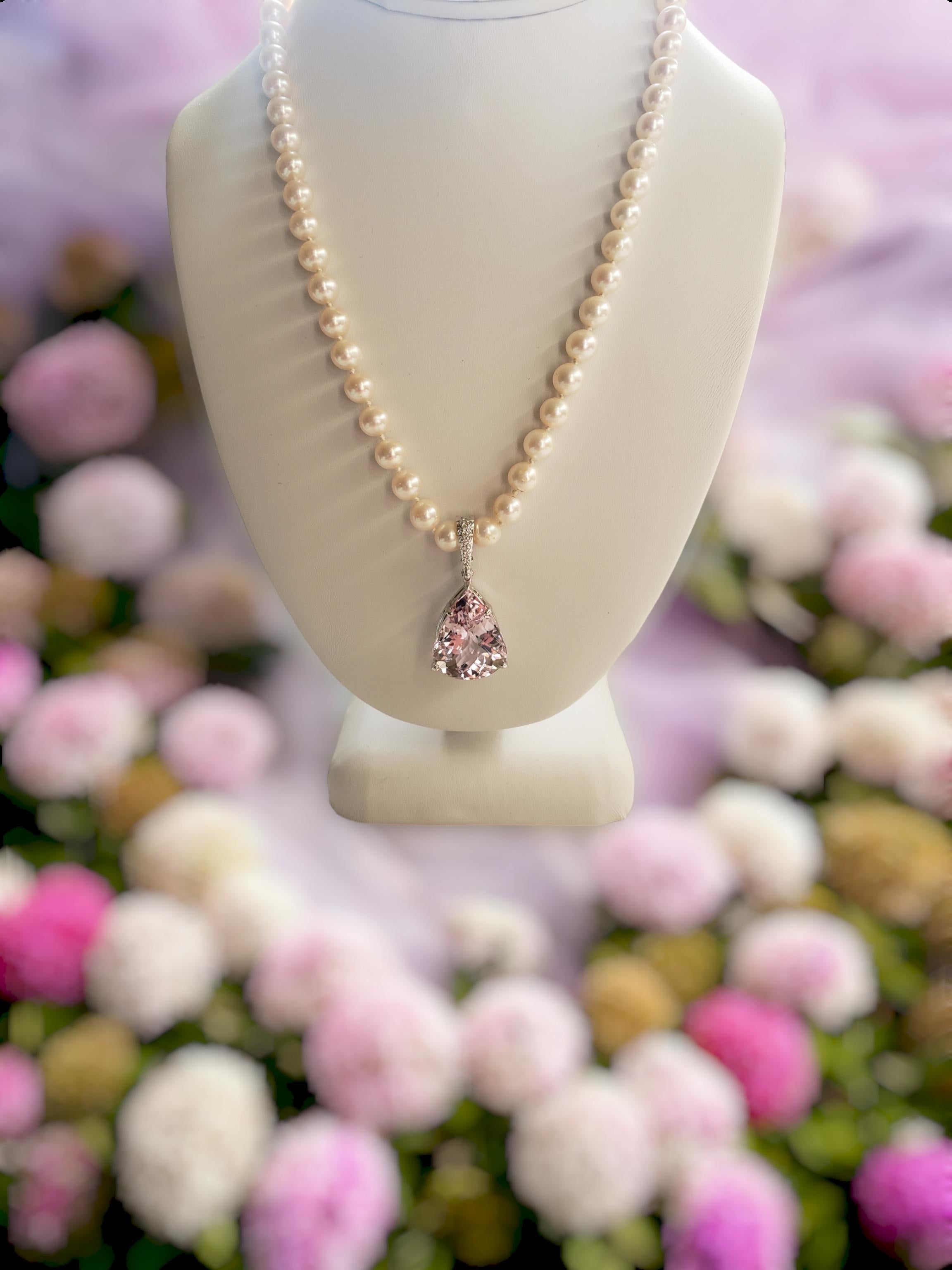 Femenino o masculino NUEVO CERT Natural 22Ct Pera rosa  Colgante de kunzita en oro blanco de 14 quilates y diamantes en venta