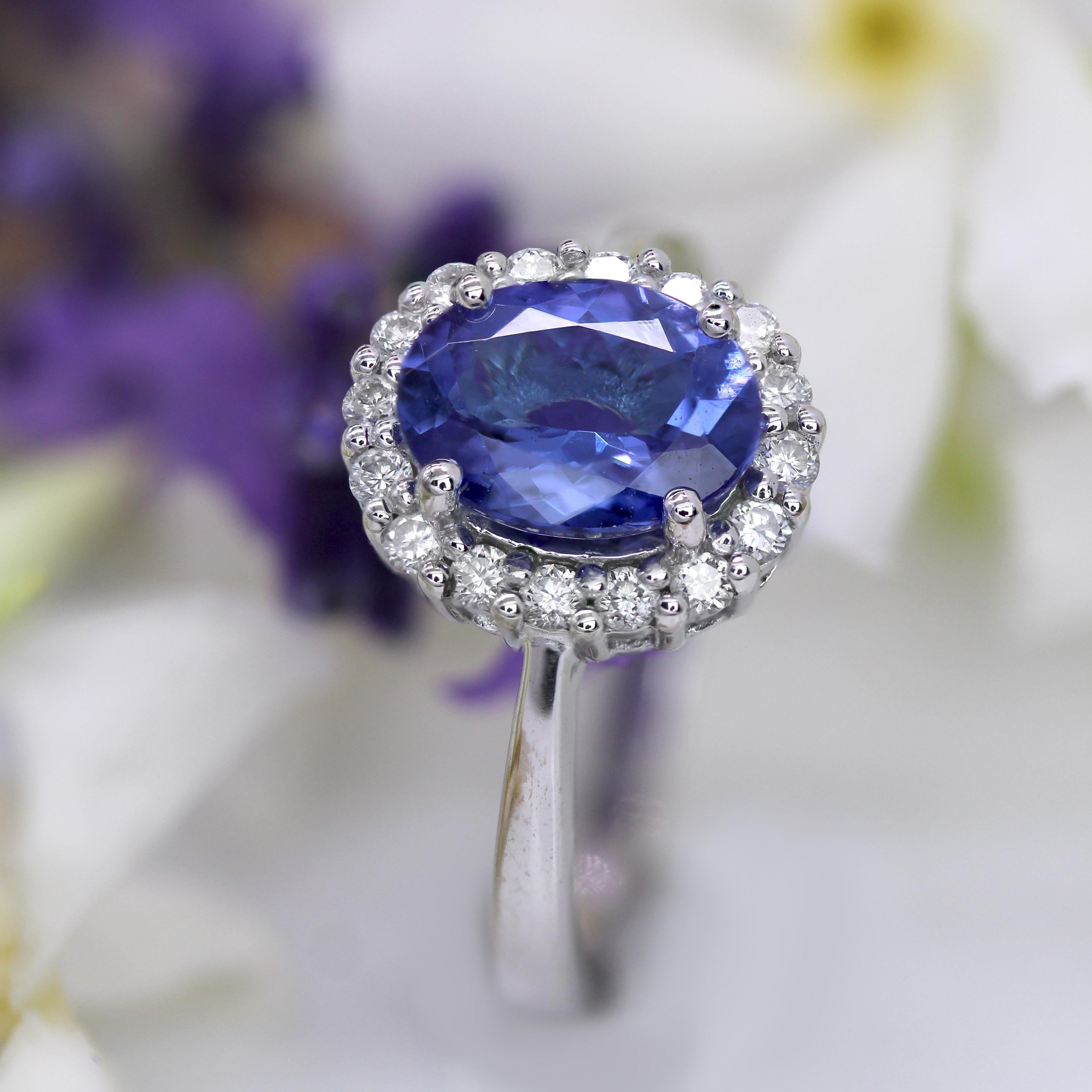 New Certified Tanzanite Diamonds 18 karat White Gold Daisy Ring For Sale 4