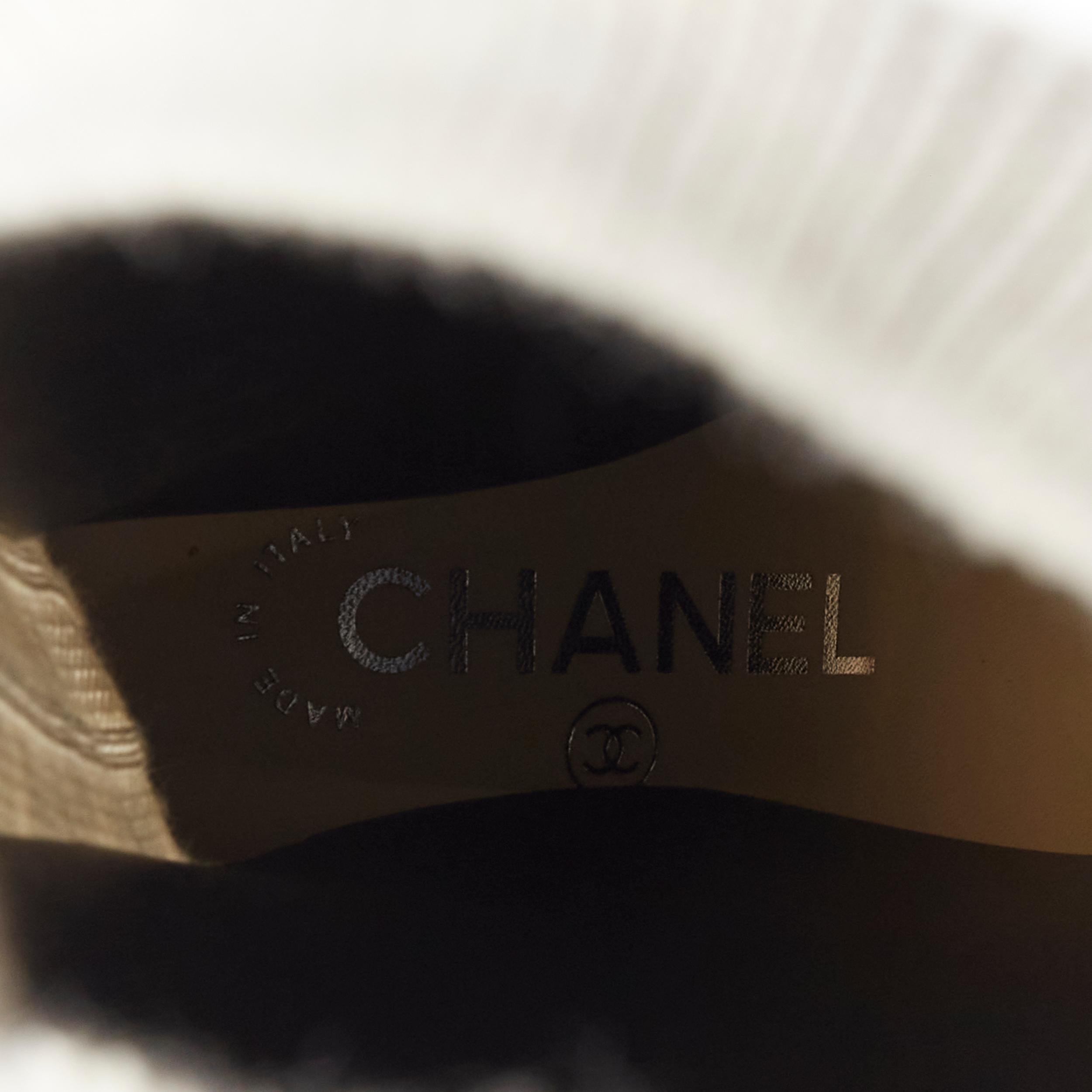 new CHANEL 2014 Runway beige ribbed sock black patent CC logo high heel EU37.5 6