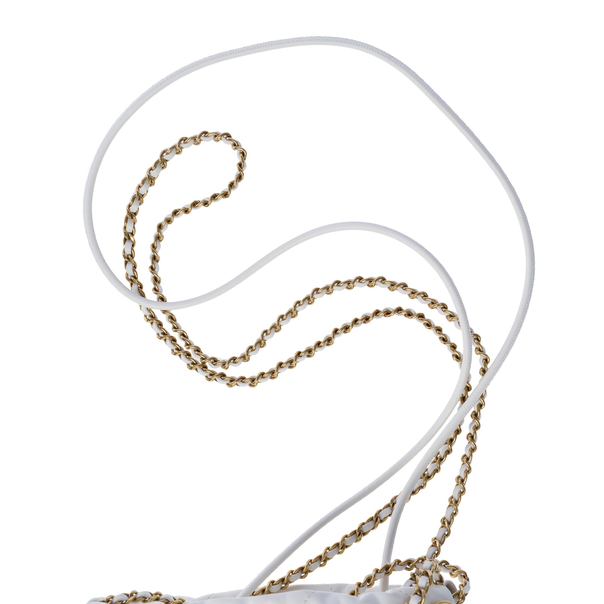 Nuevo Chanel 22 Mini bandolera de piel acolchada blanca, GHW en venta 5