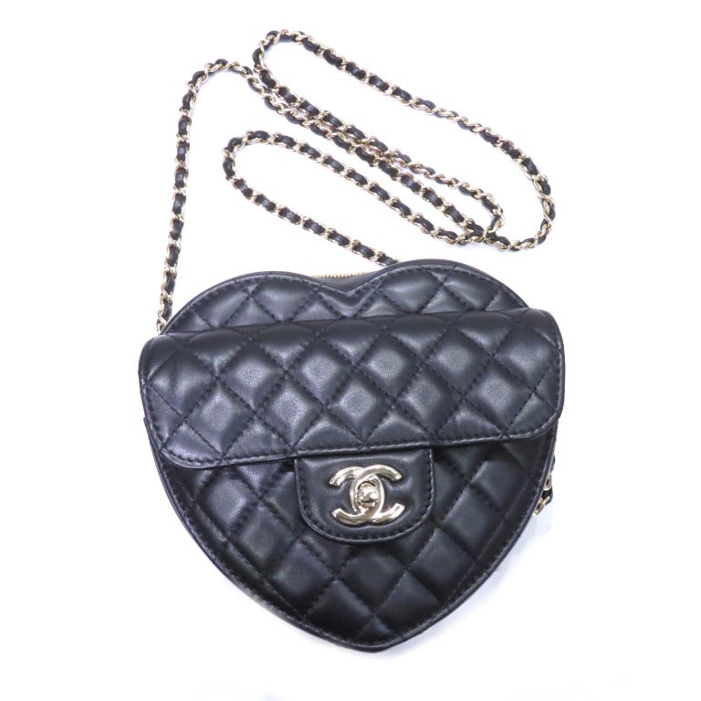 New Chanel 22s Black Quilted Lambskin CC in Love Large Heart Bag For